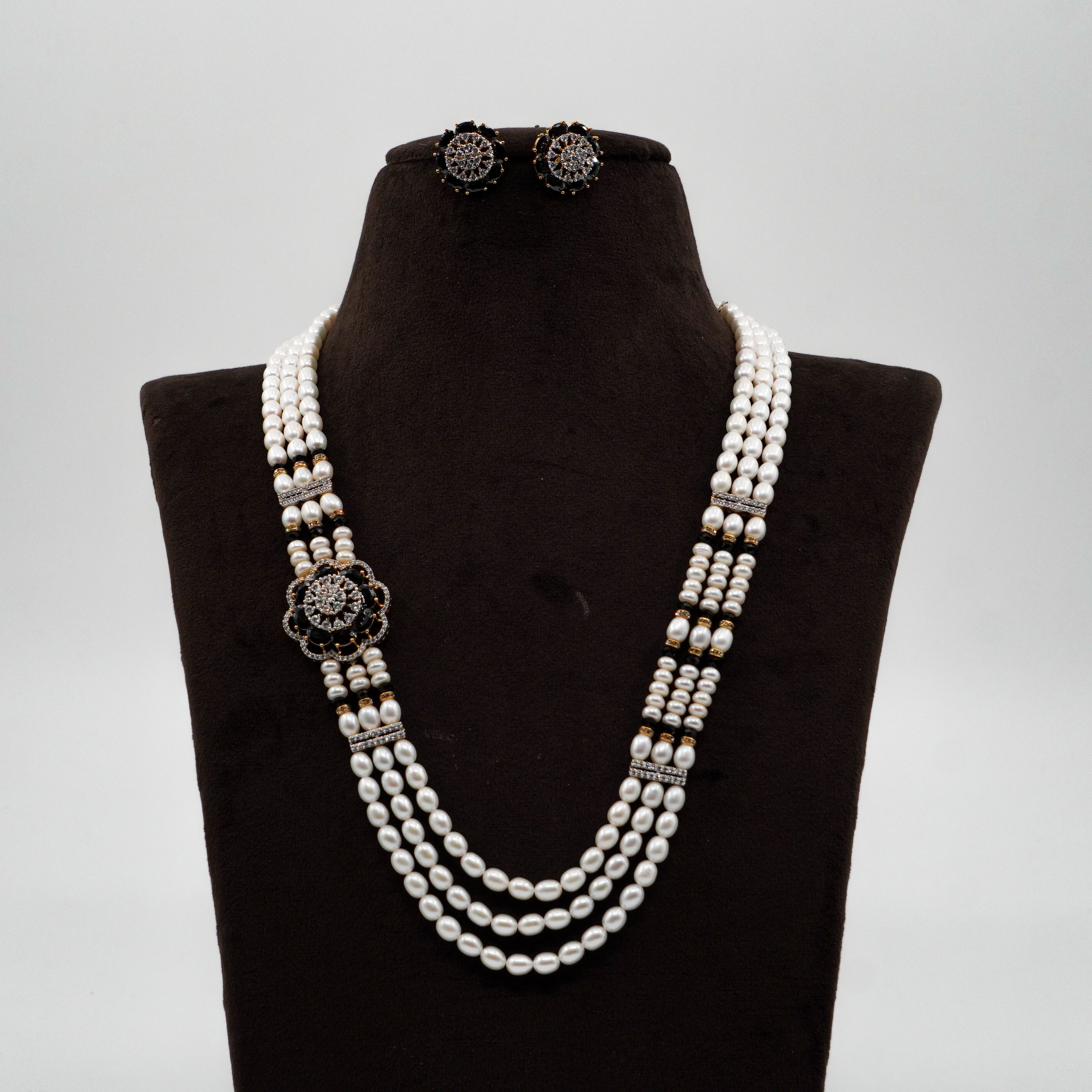 Pearl Necklace Set