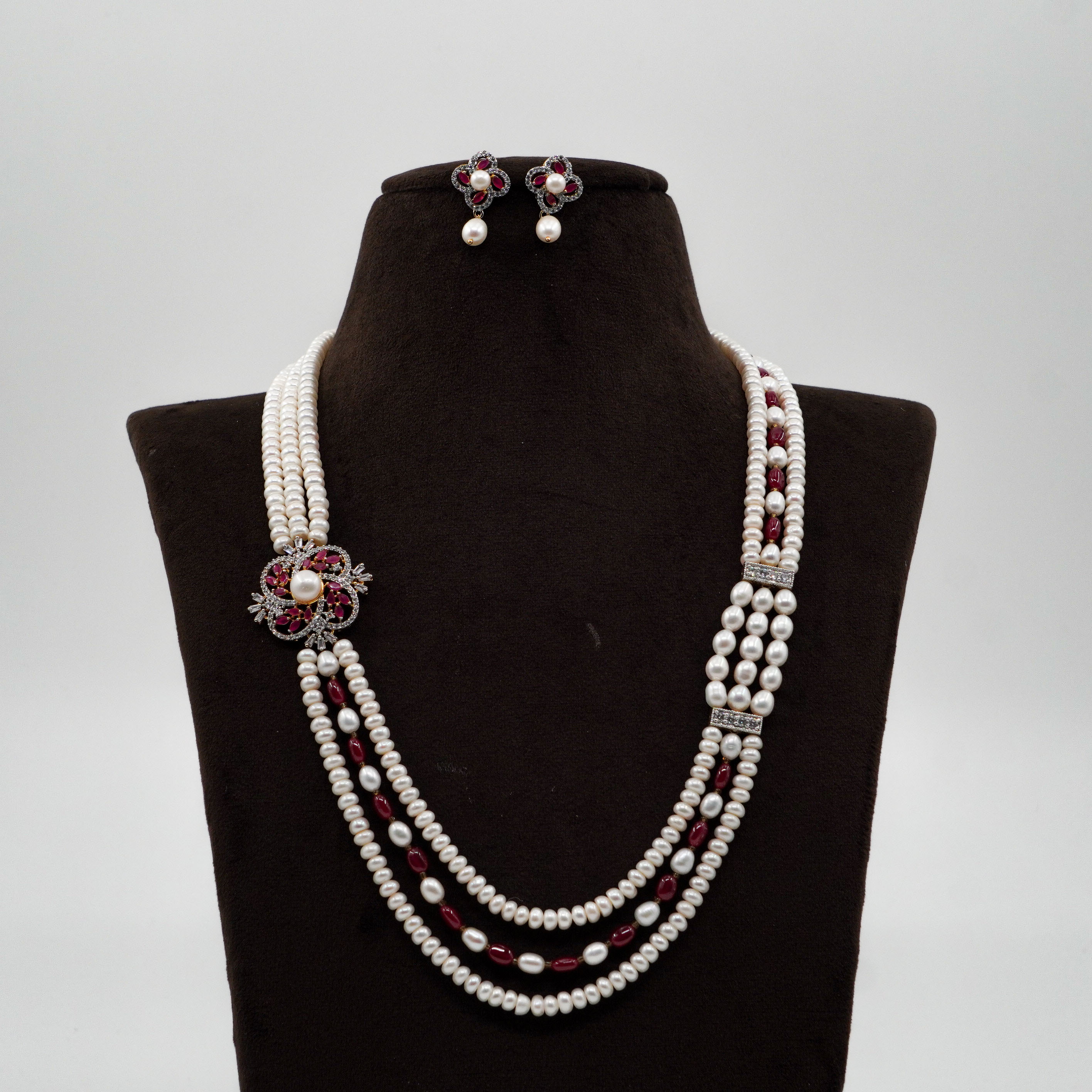 Pearl Necklace Set