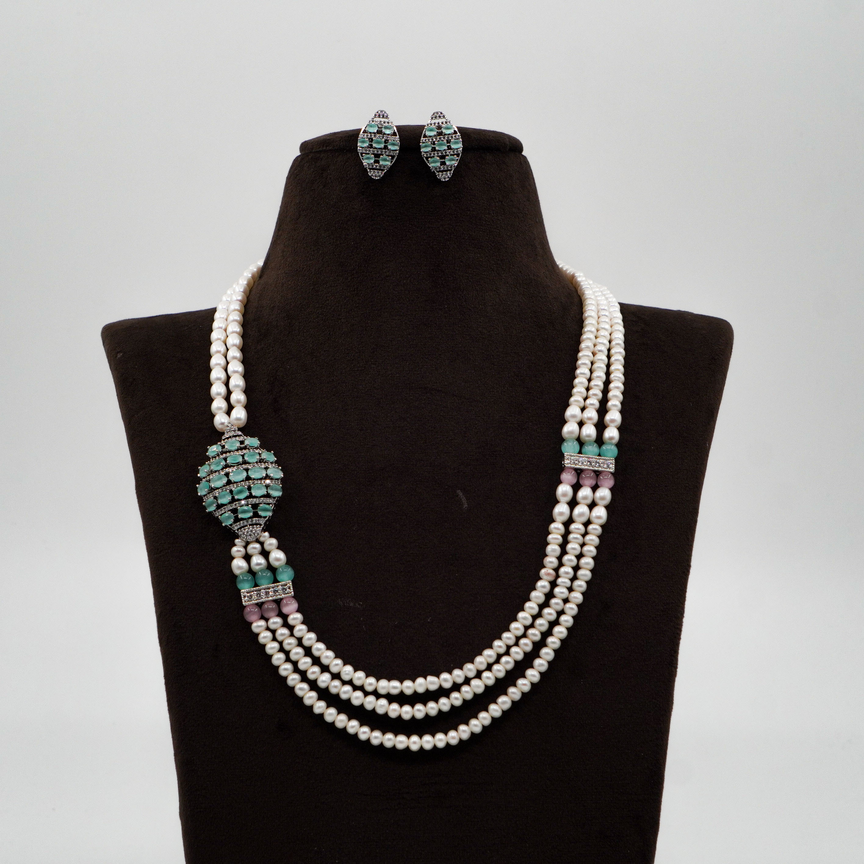Pearl Necklace Set
