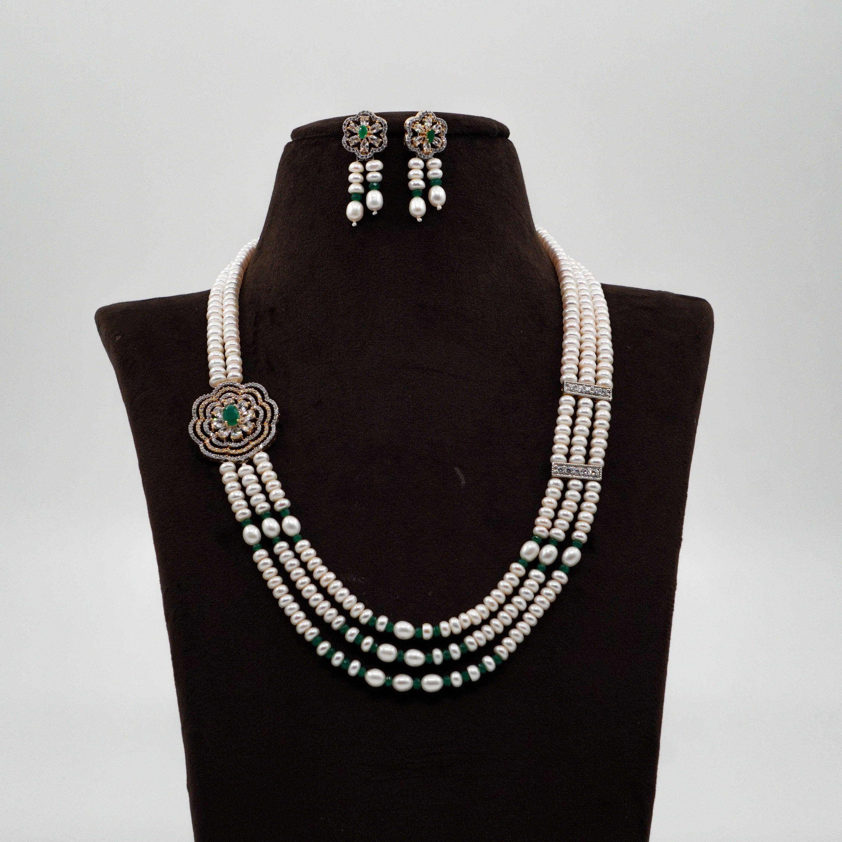 Pearl Necklace Set