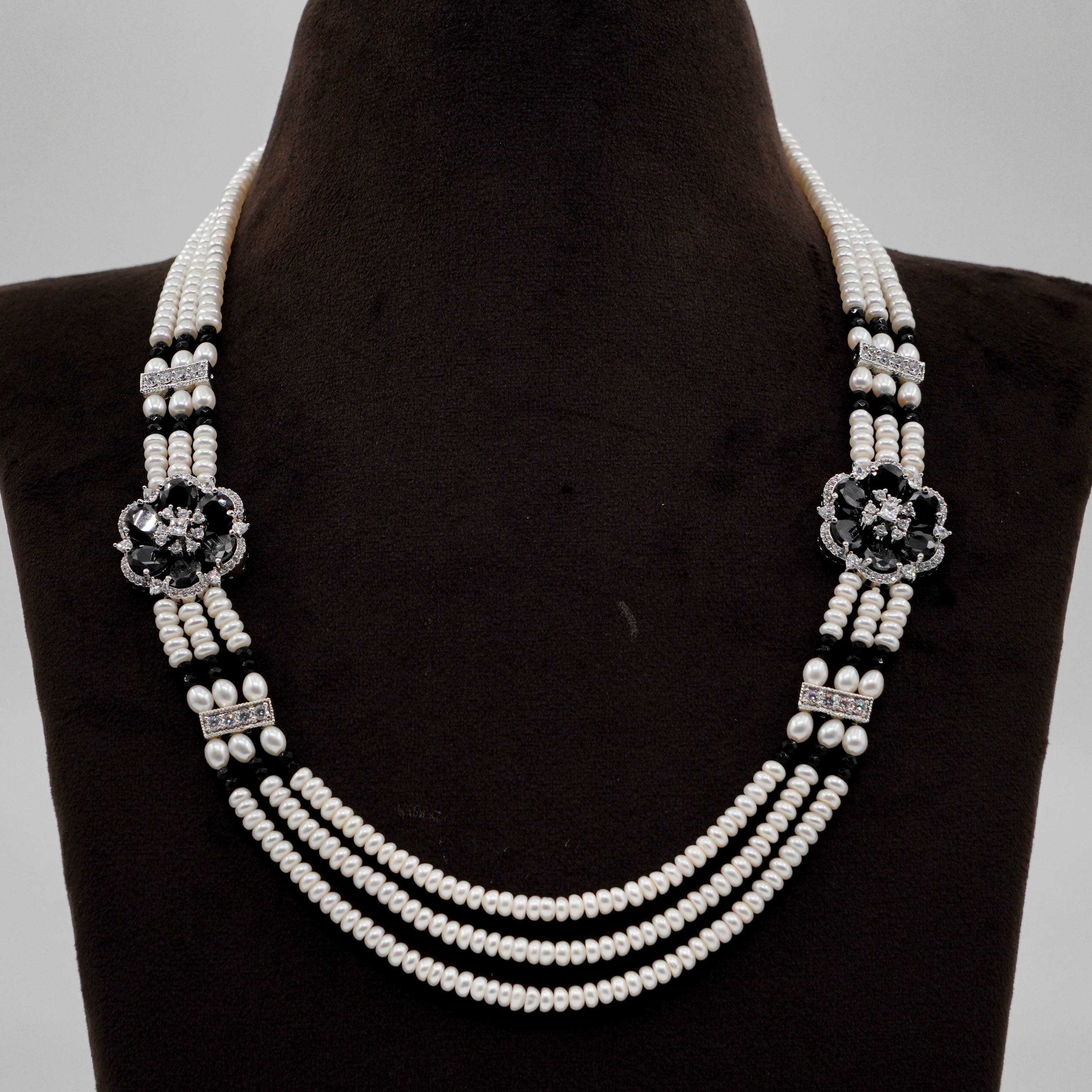 Pearl Necklace Set