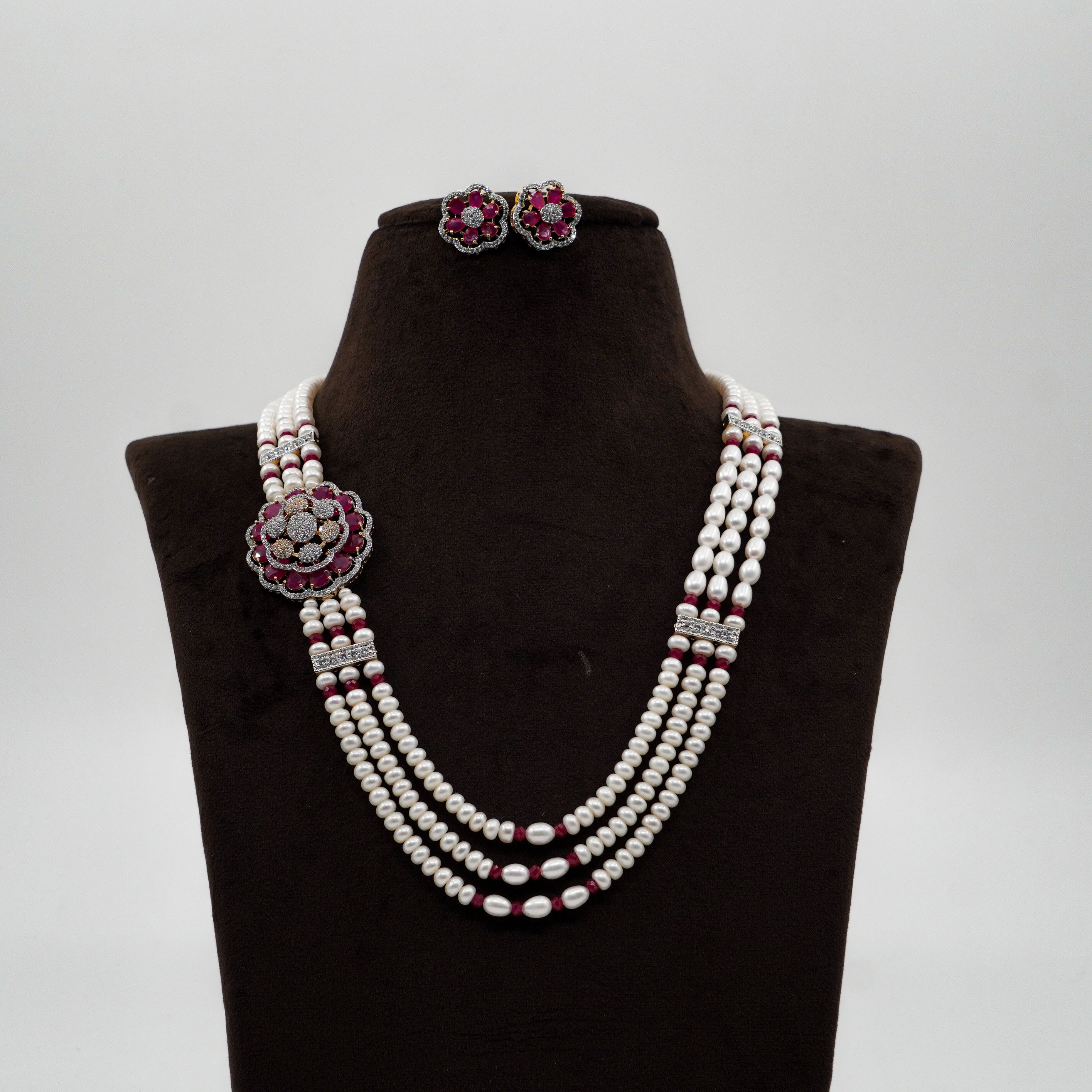 Pearl Necklace Set