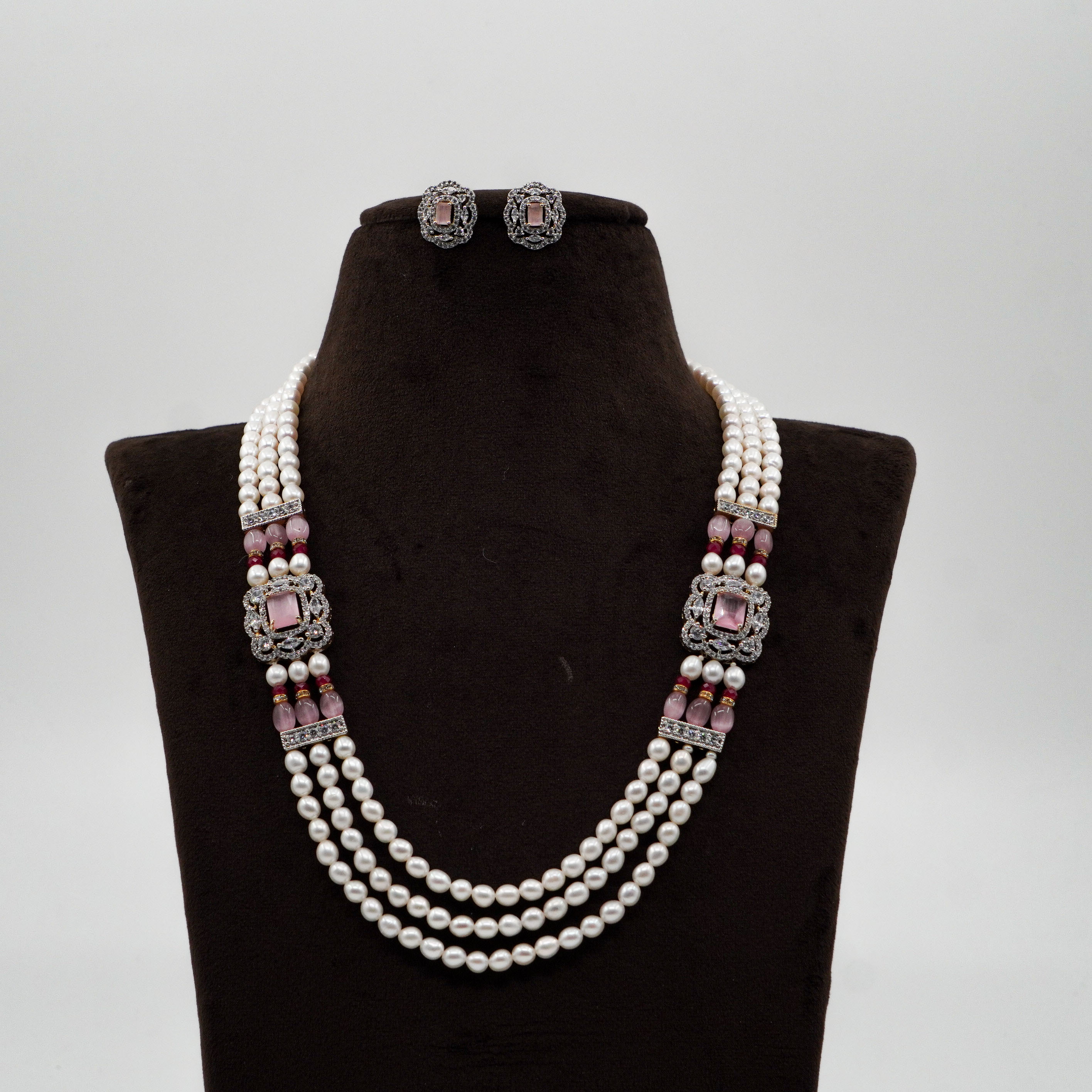 Pearl Necklace Set