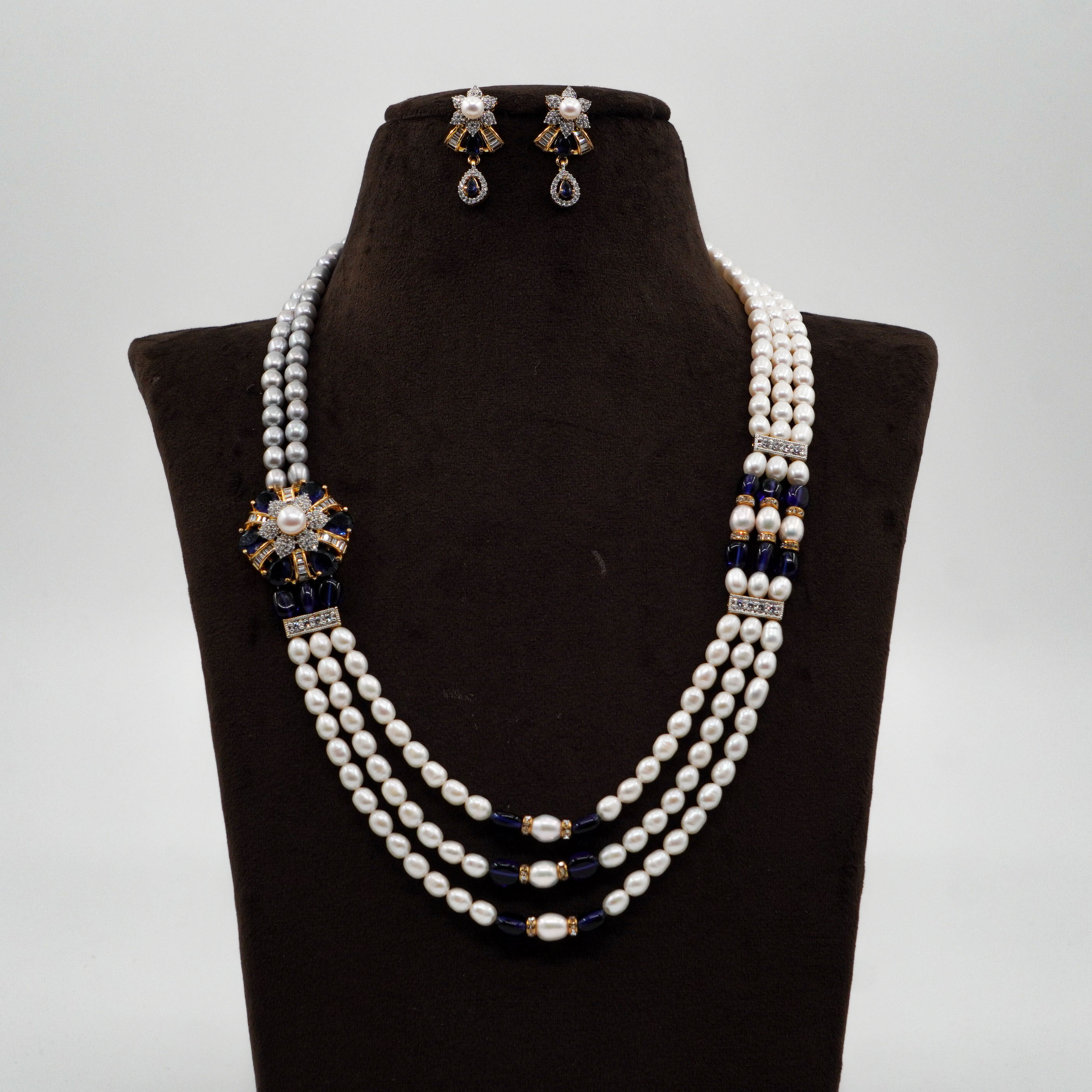 Pearl Necklace Set