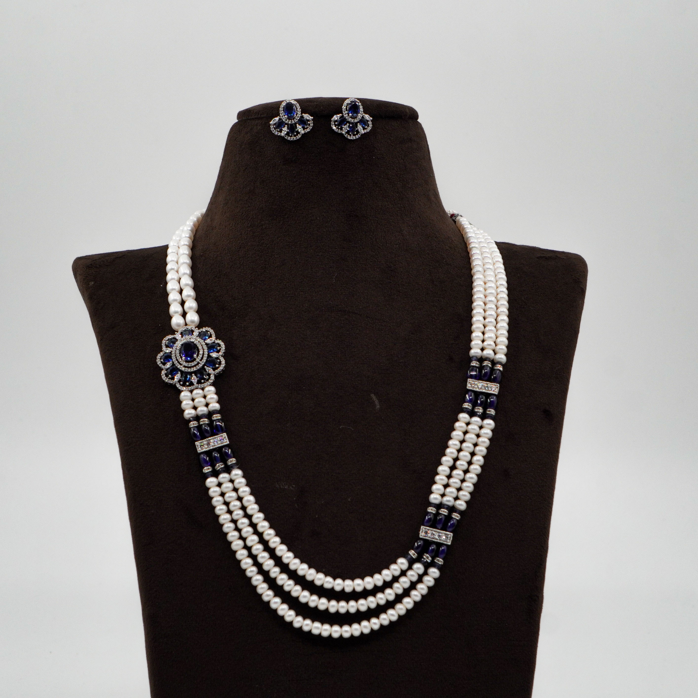 Pearl Necklace Set