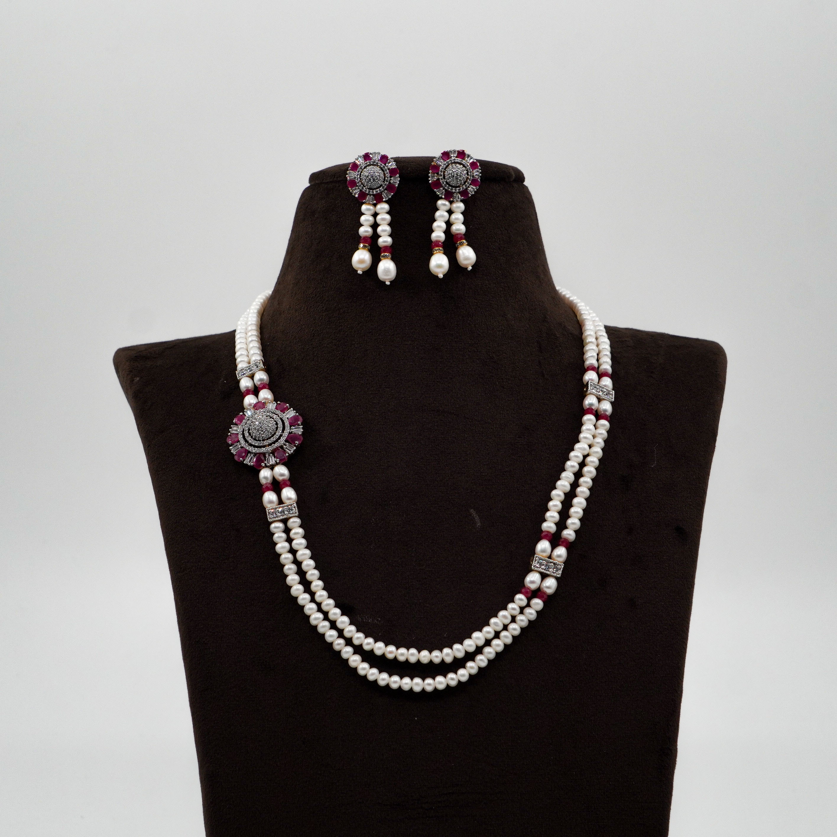 Pearl Necklace Set