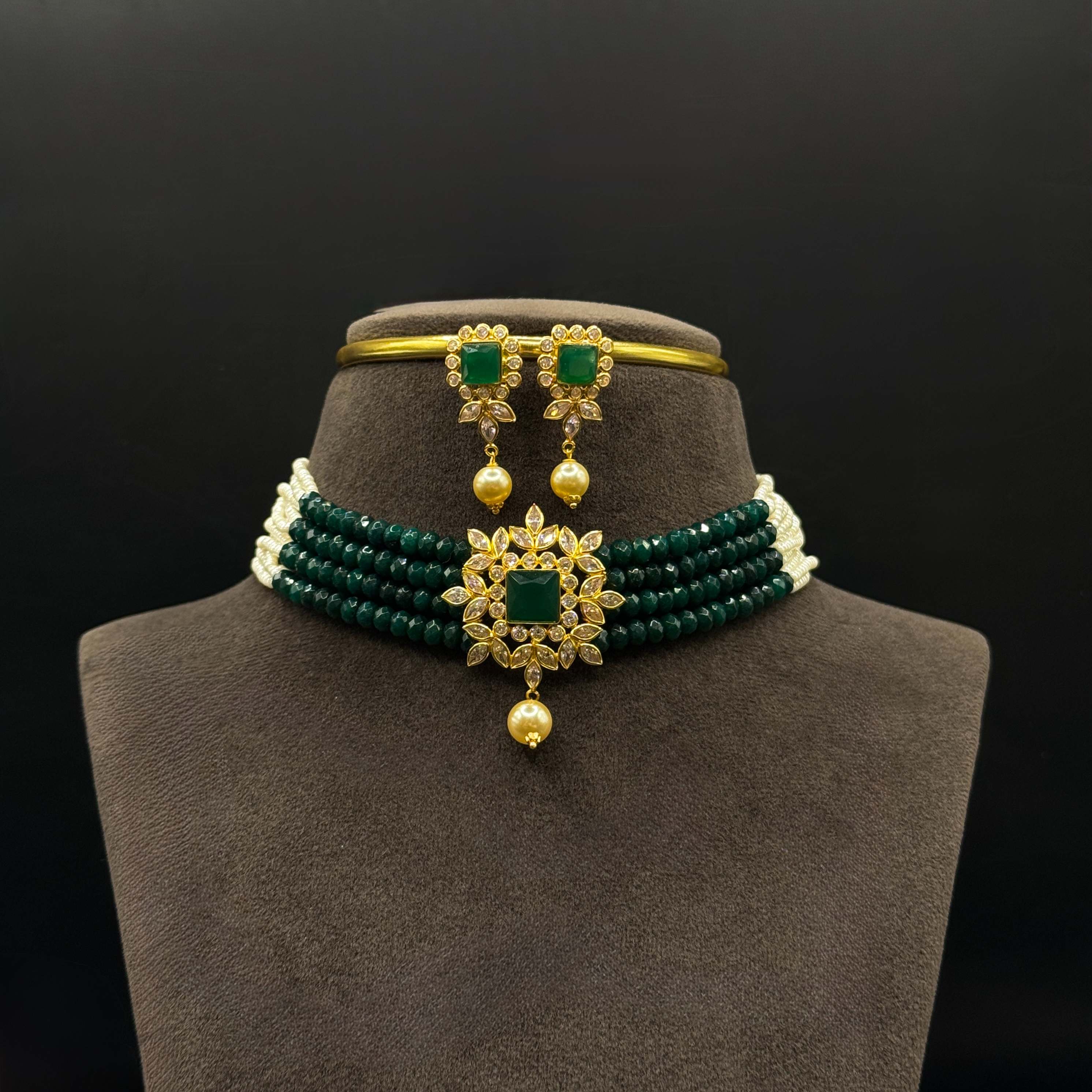 Kimtee Jewellers - Emerald Green Lightweight 916 Gold Choker Set