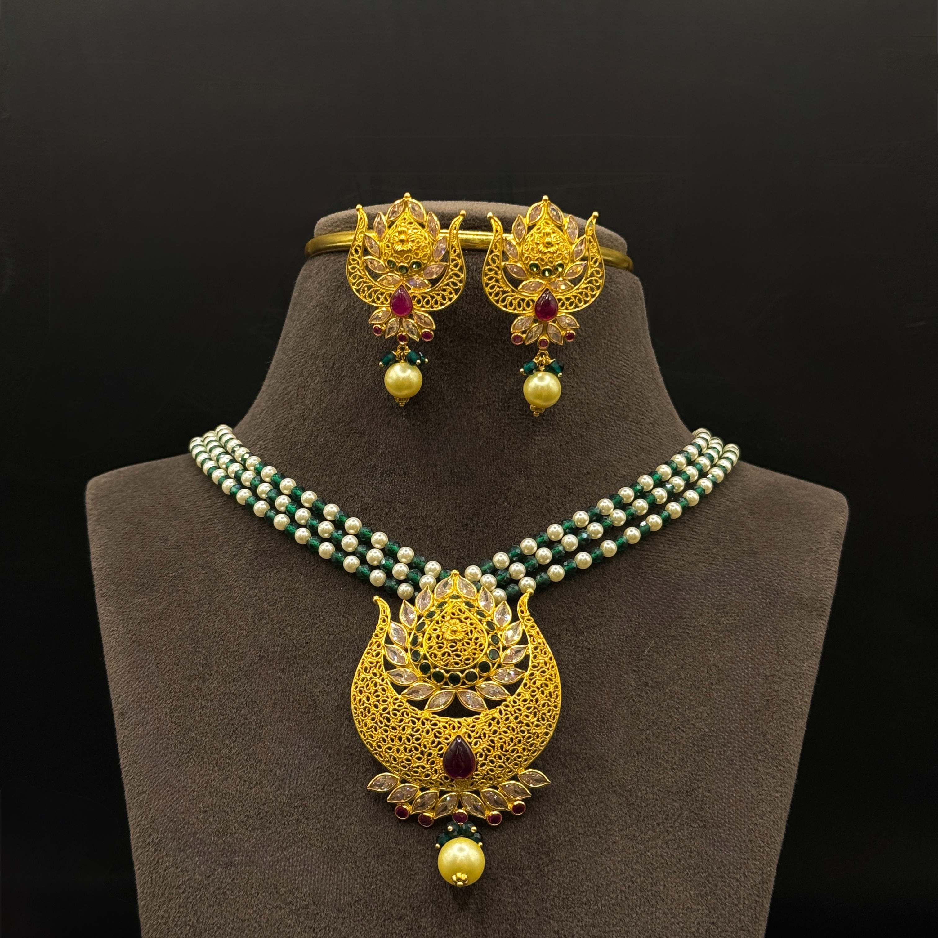 Kimtee Jewellers - Intricate U Style Gold Necklace Set