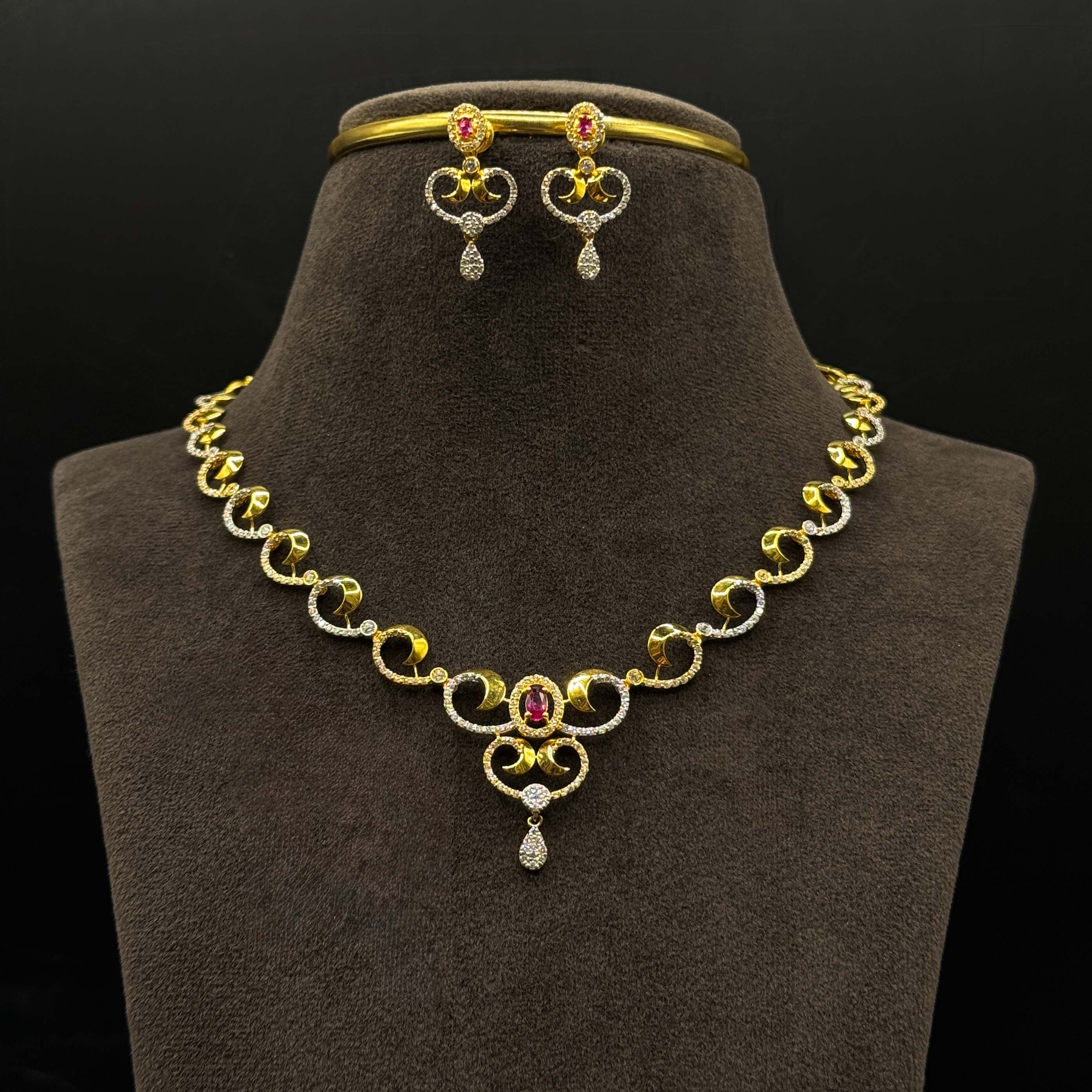 Kimtee Jewellers - Ruby Latest 18K Gold Necklace Set