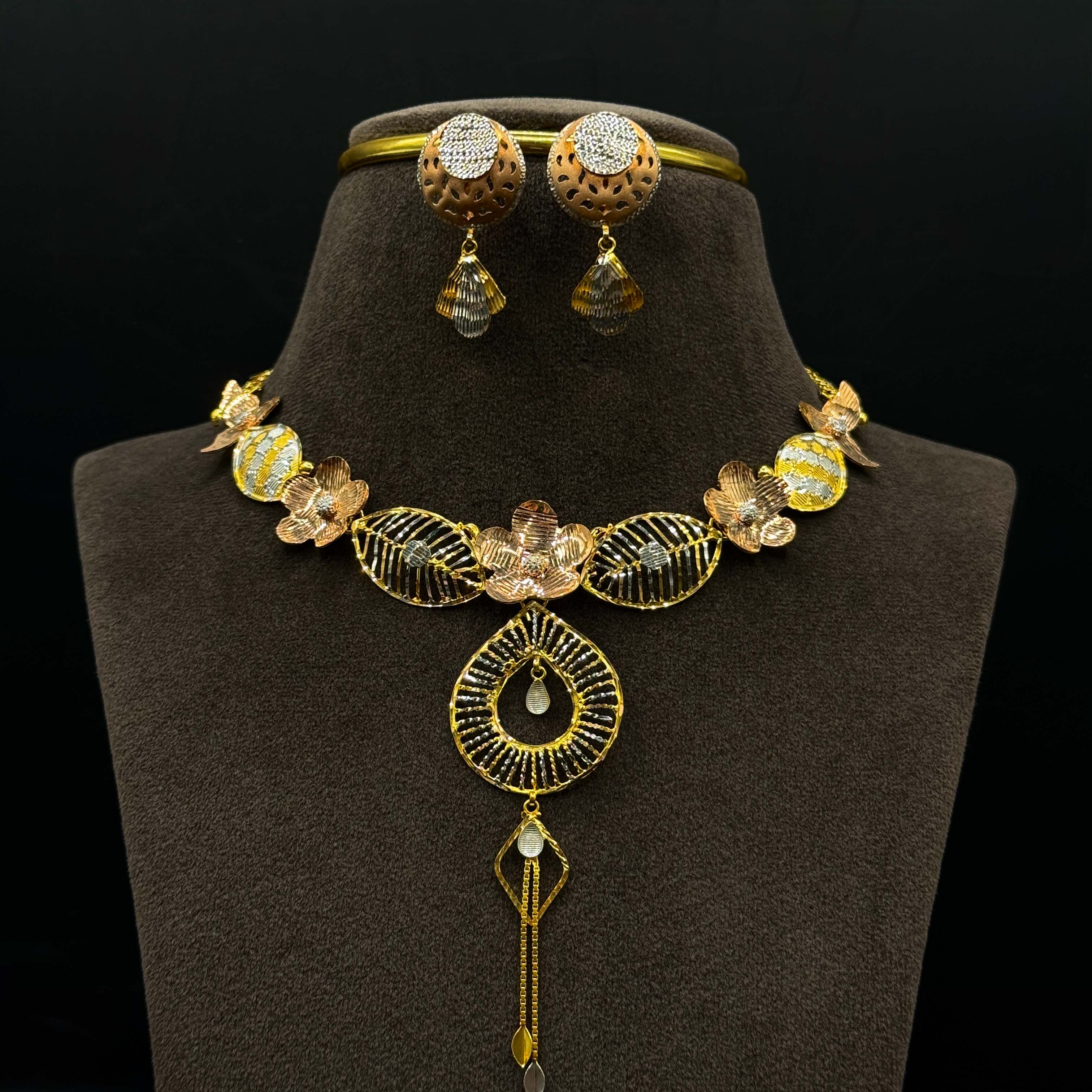 Kimtee Jewellers - Italian Style 916 Gold Dubai Flower Jaaliwork Design Necklace
