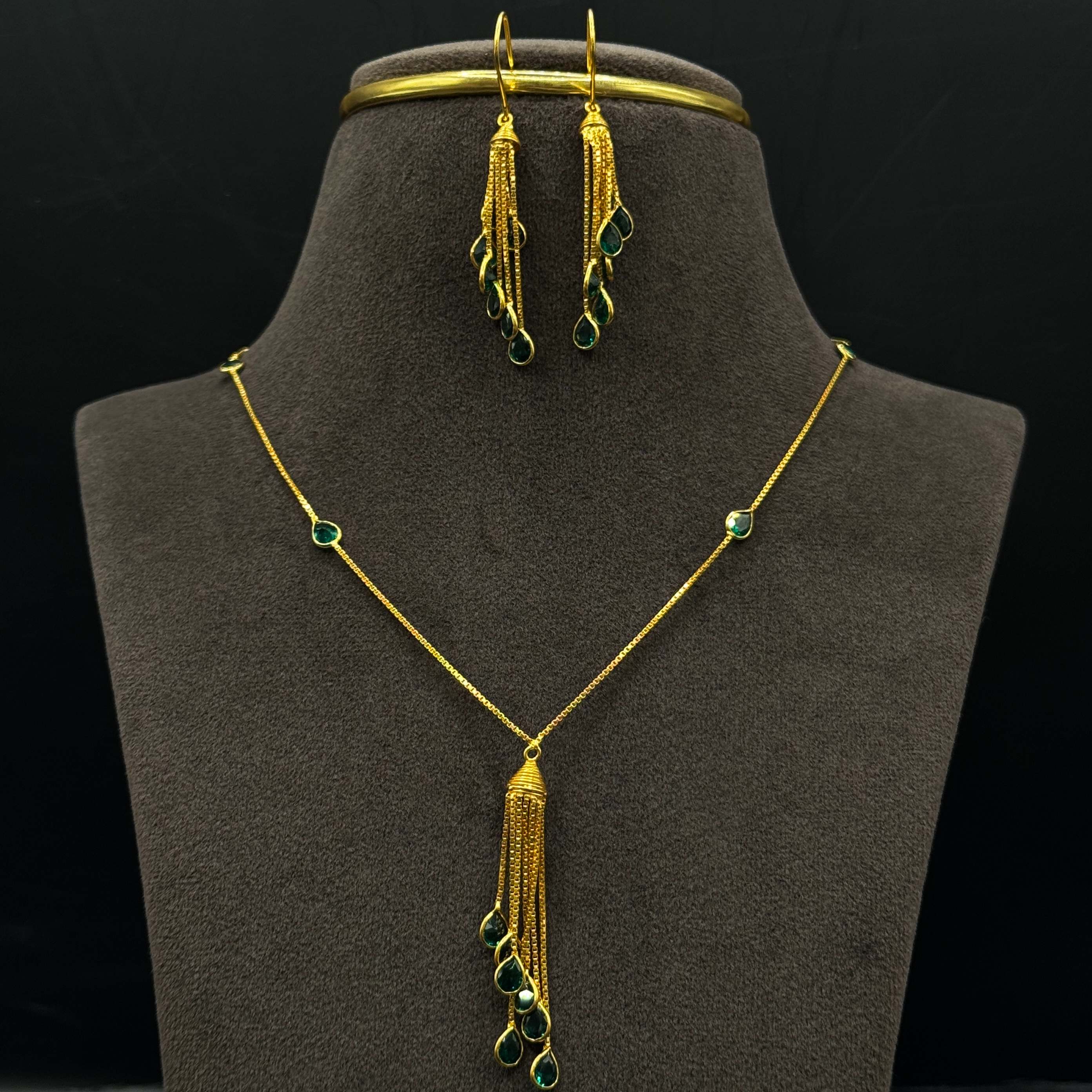 Kimtee Jewellers - Green Chain Hanging 916 Gold Neck Set