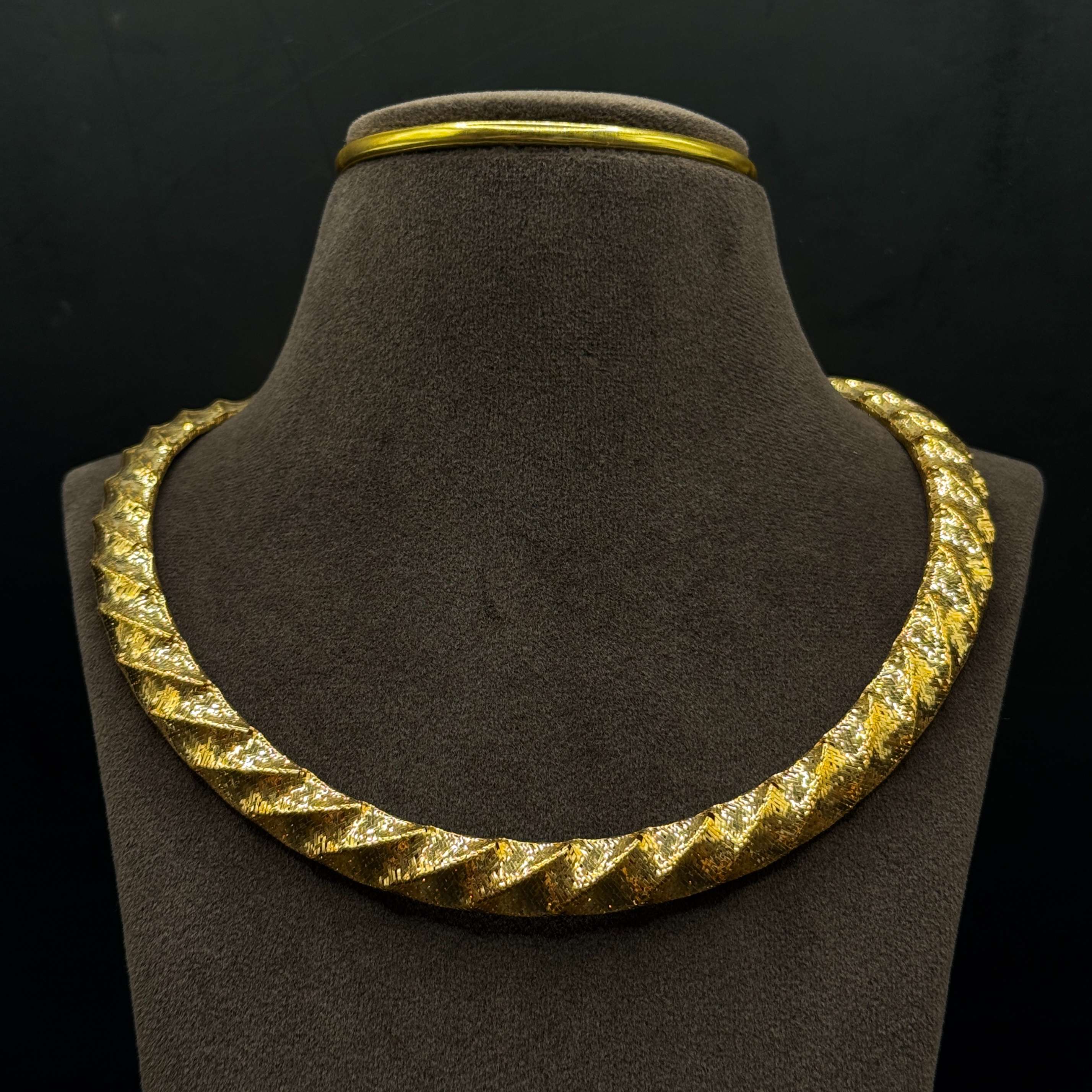 Kimtee Jewellers - Broad Italian Lightweight Heavy Look Chain