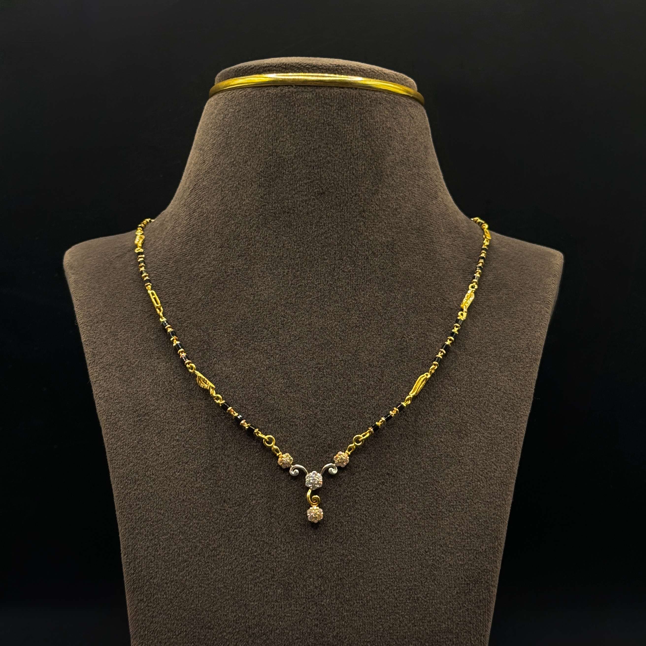 Kimtee Jewellers - 18K Flower Cz Gold Mangalsutra