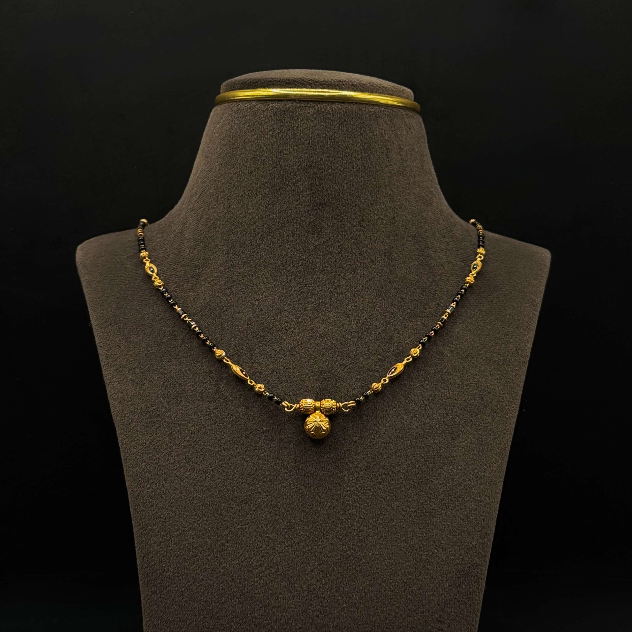 Kimtee Jewellers - Single Pustie Locket 916 Gold Mangalsutra