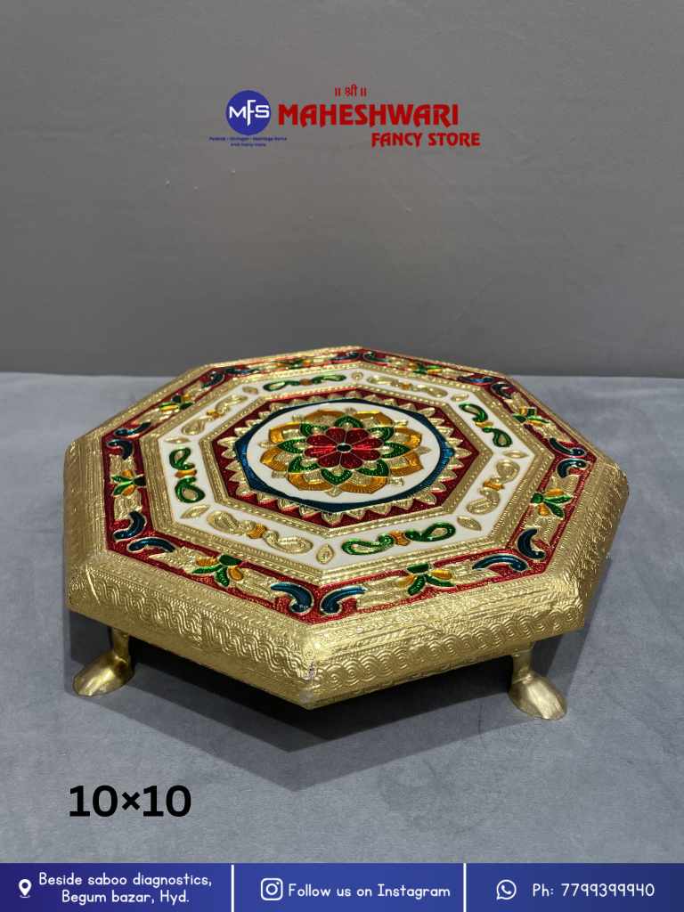 Golden round chowki