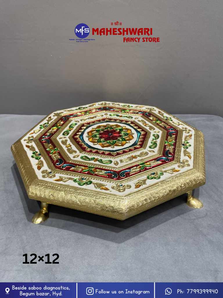 Golden round chowki