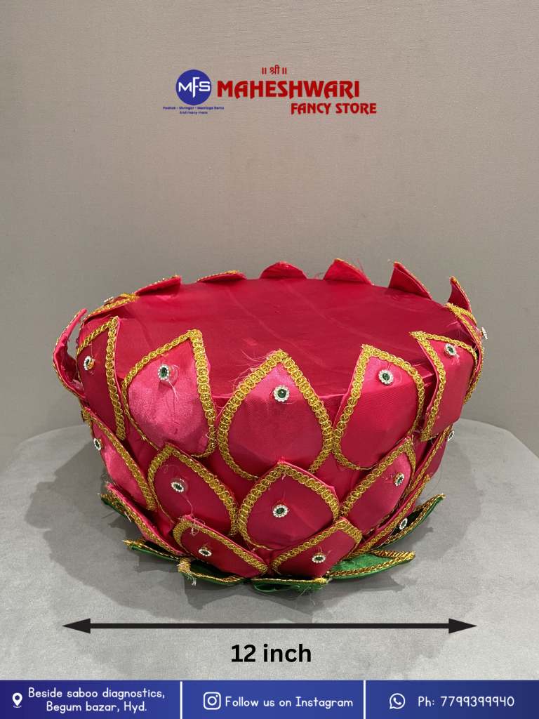 Velvet Lotus Stand Fancy