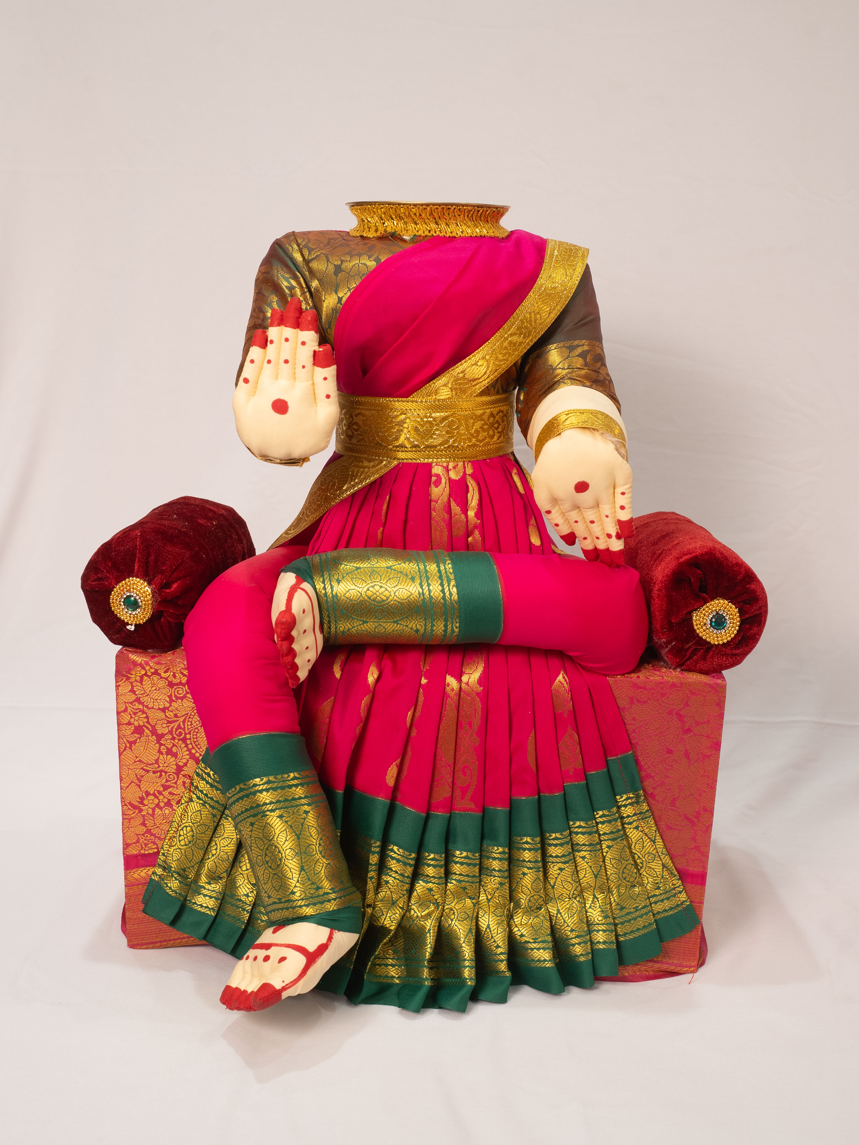 Maheshwari Fancy Store - Varalakshmi Sofa Body