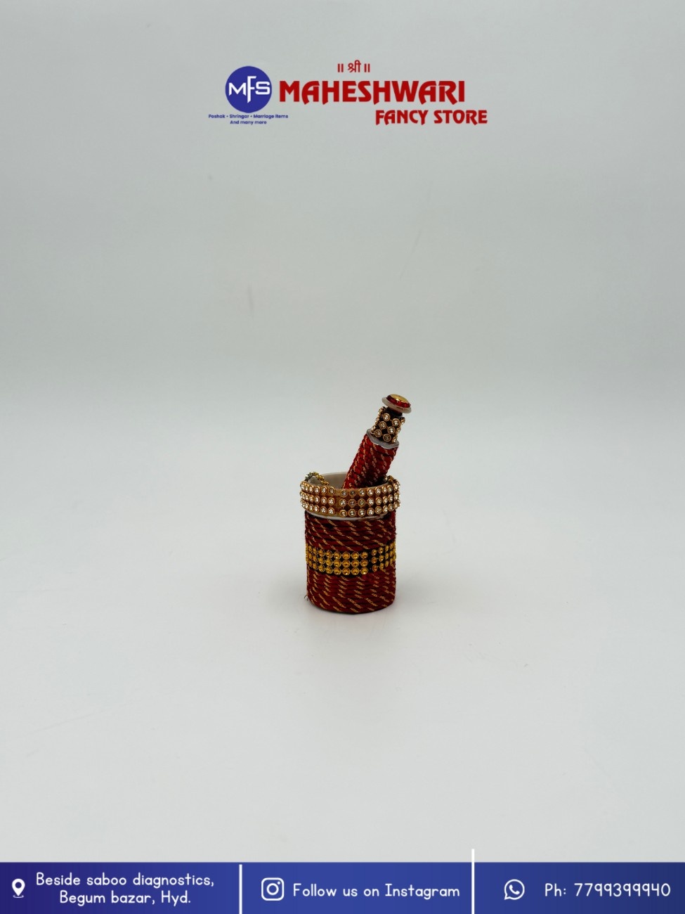 Maheshwari Fancy Store - Fancy Red Bucket and Pichkari Set