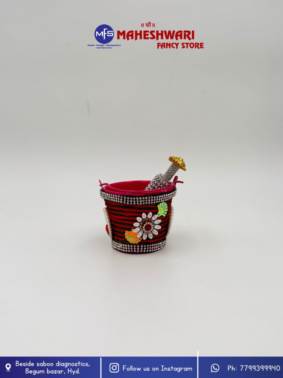 Maheshwari Fancy Store - Fancy Decorated Bucket and Pichkari Set