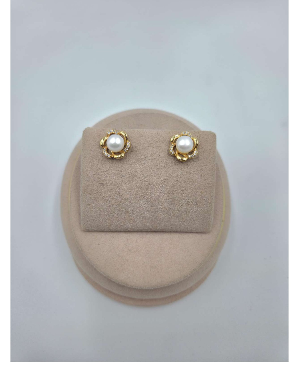 Radiant Golden Pearl Stud Earring
