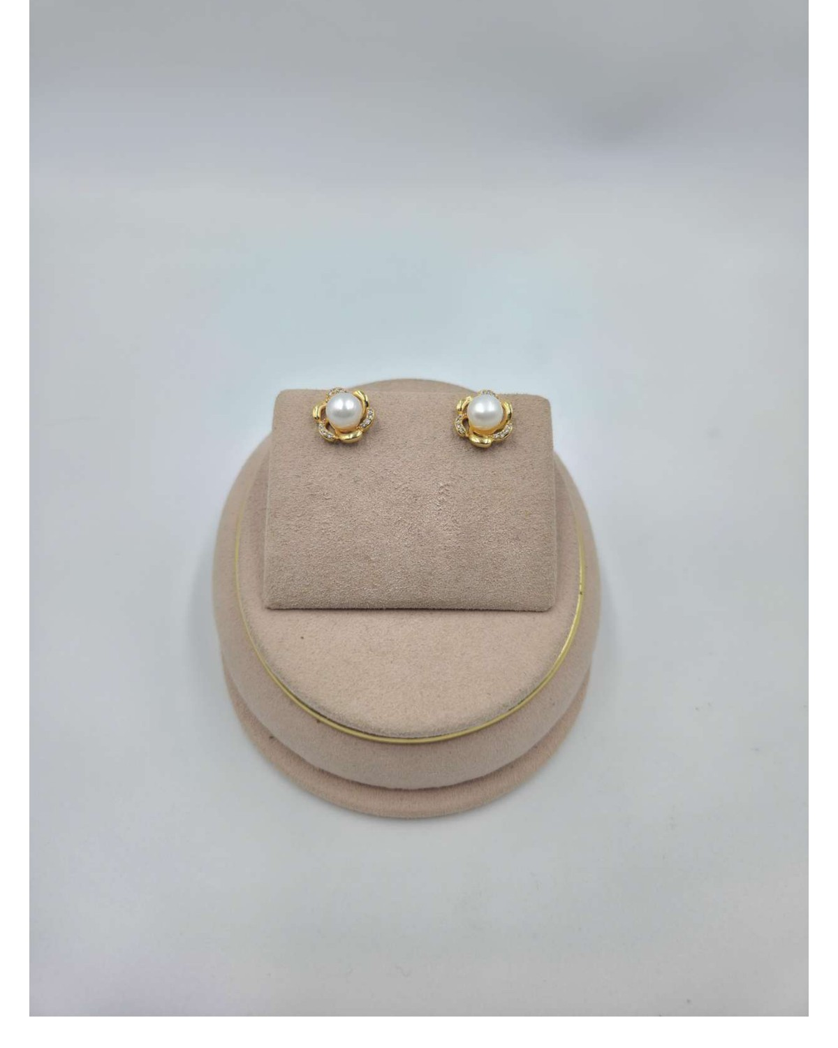Radiant Golden Pearl Stud Earring