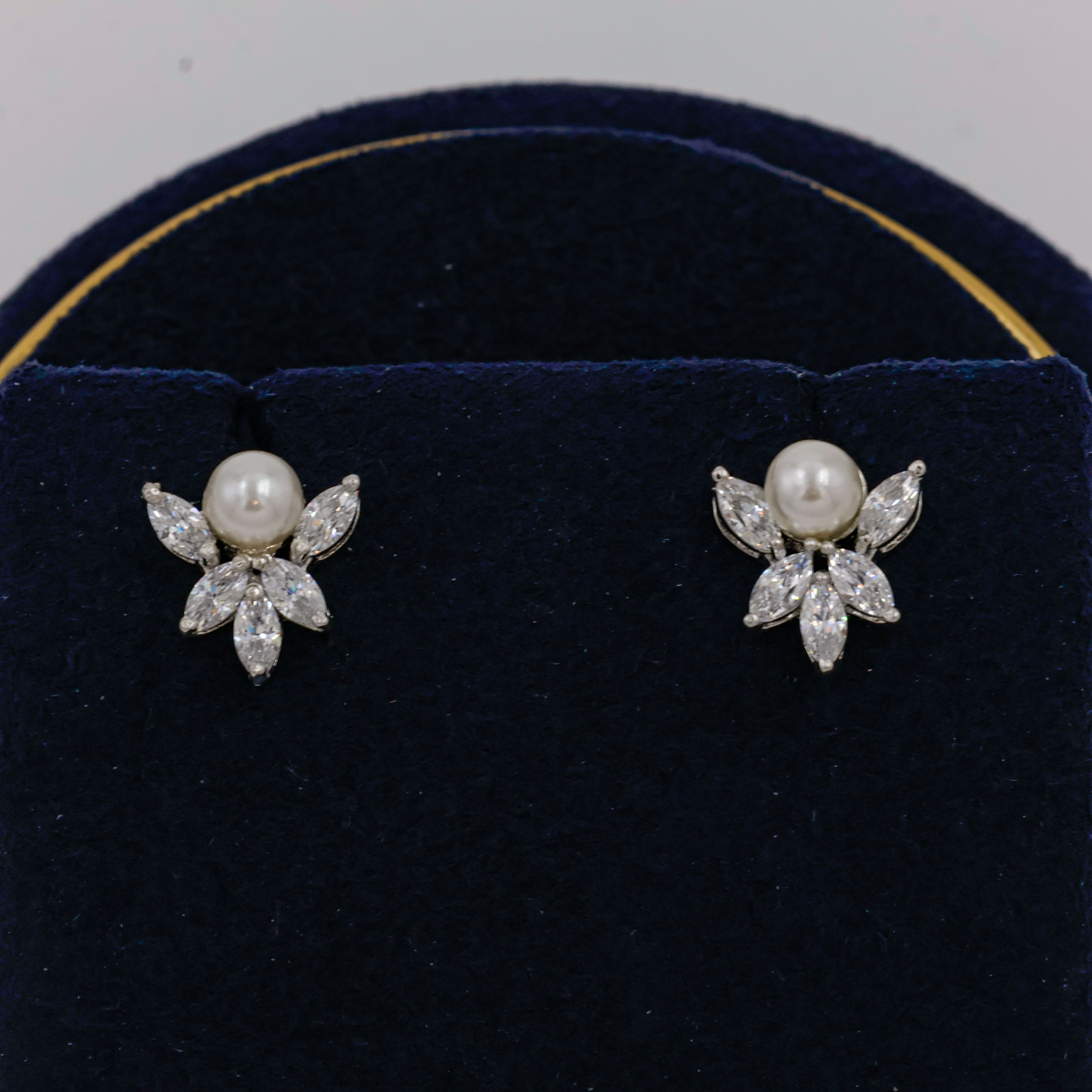 92.5 Silver Earring - 