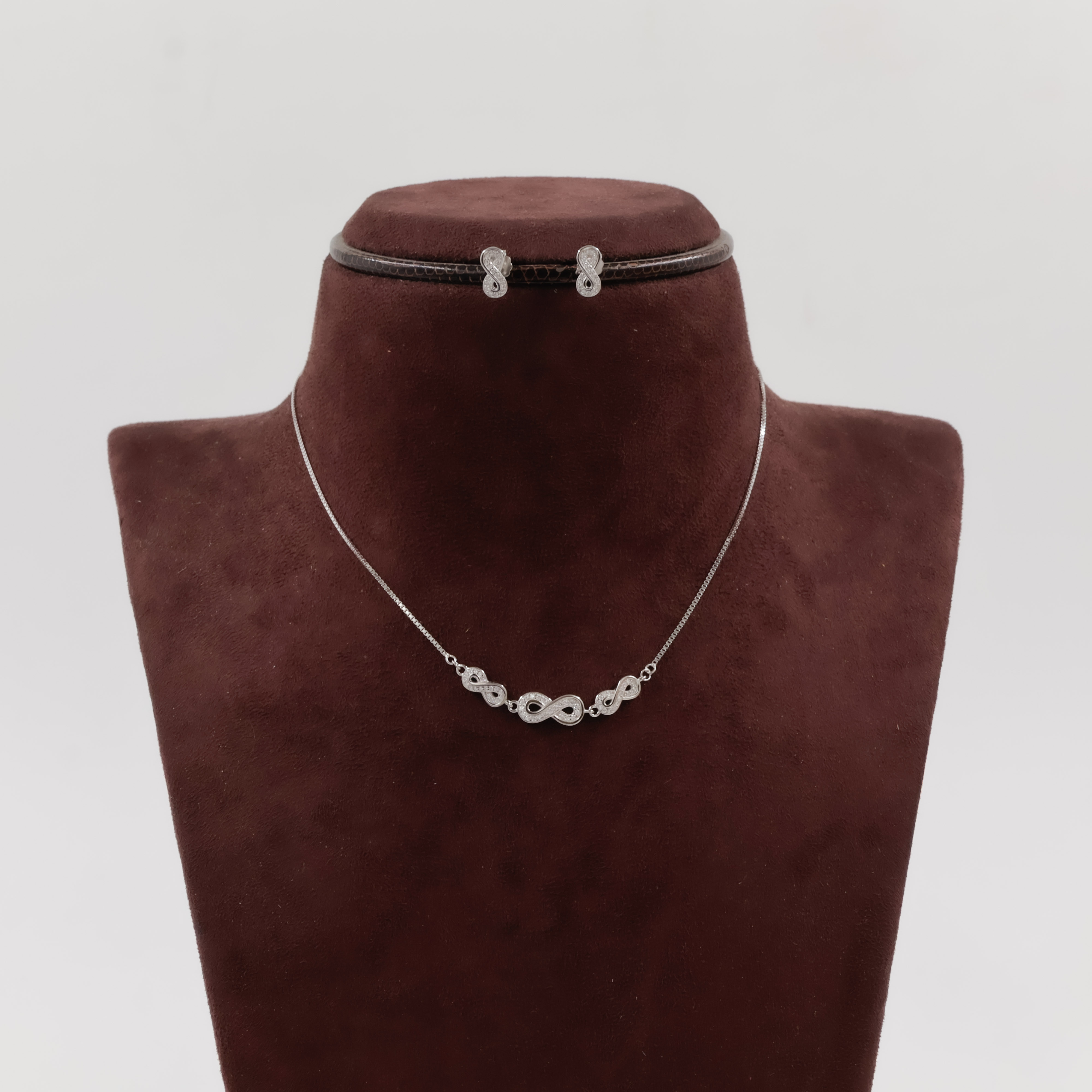 92.5 Silver Necklace Set - 
