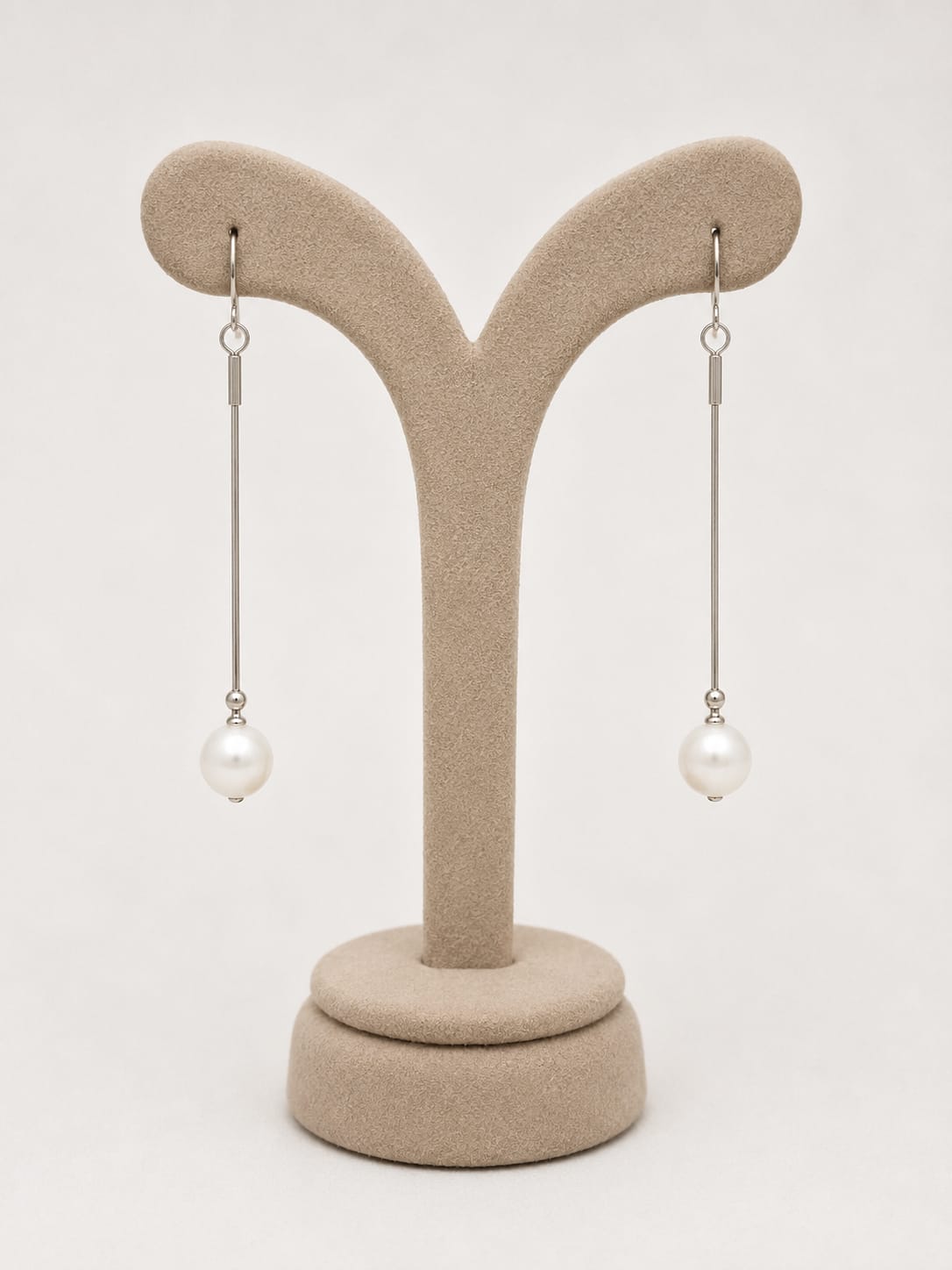Minimal Pearl Line Earrings