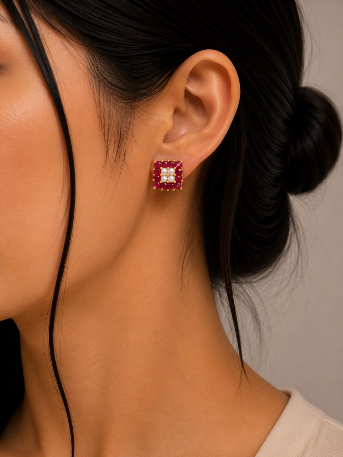 Crimson Pearl Square Stud Earrings