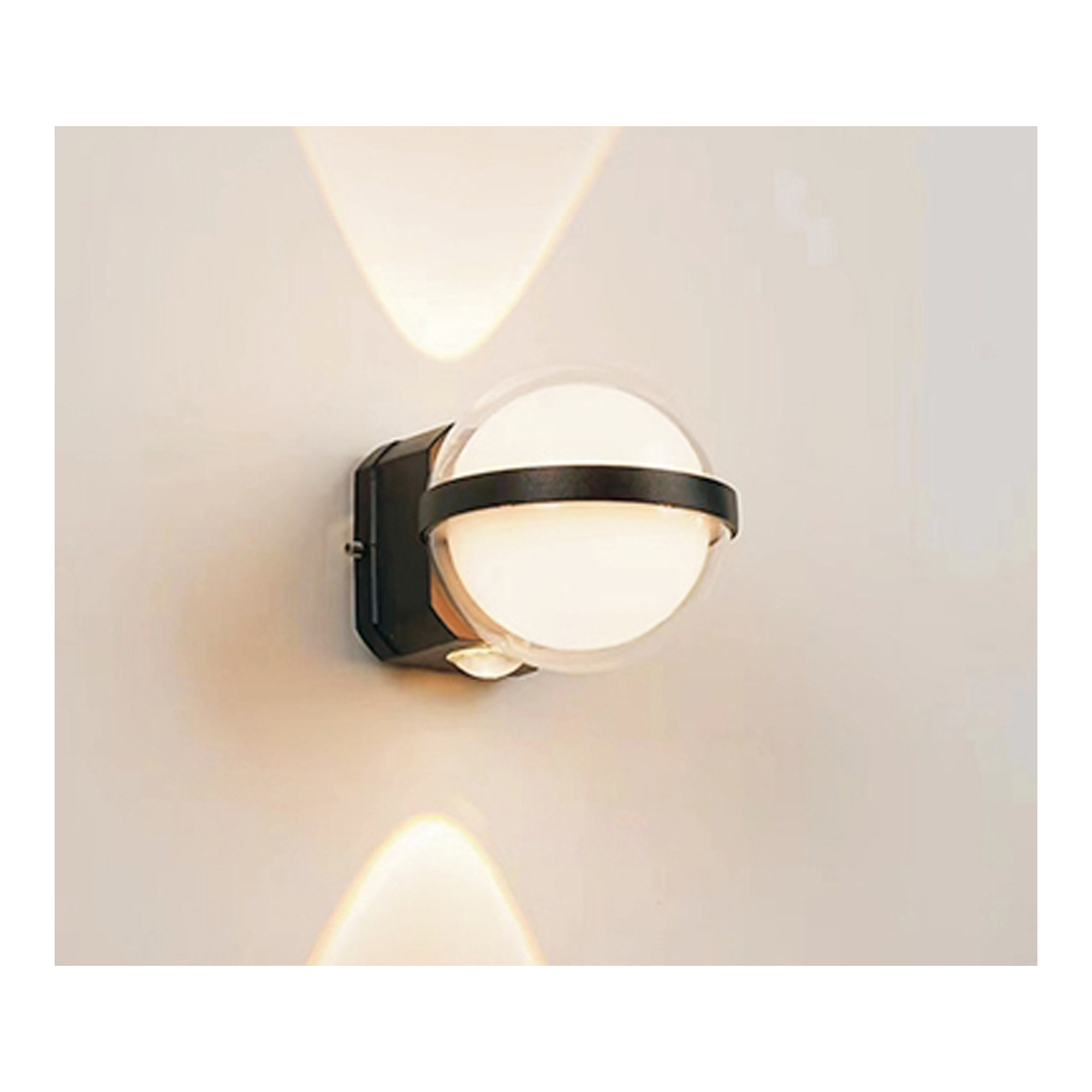 OUTDOOR WALL LIGHT-60
