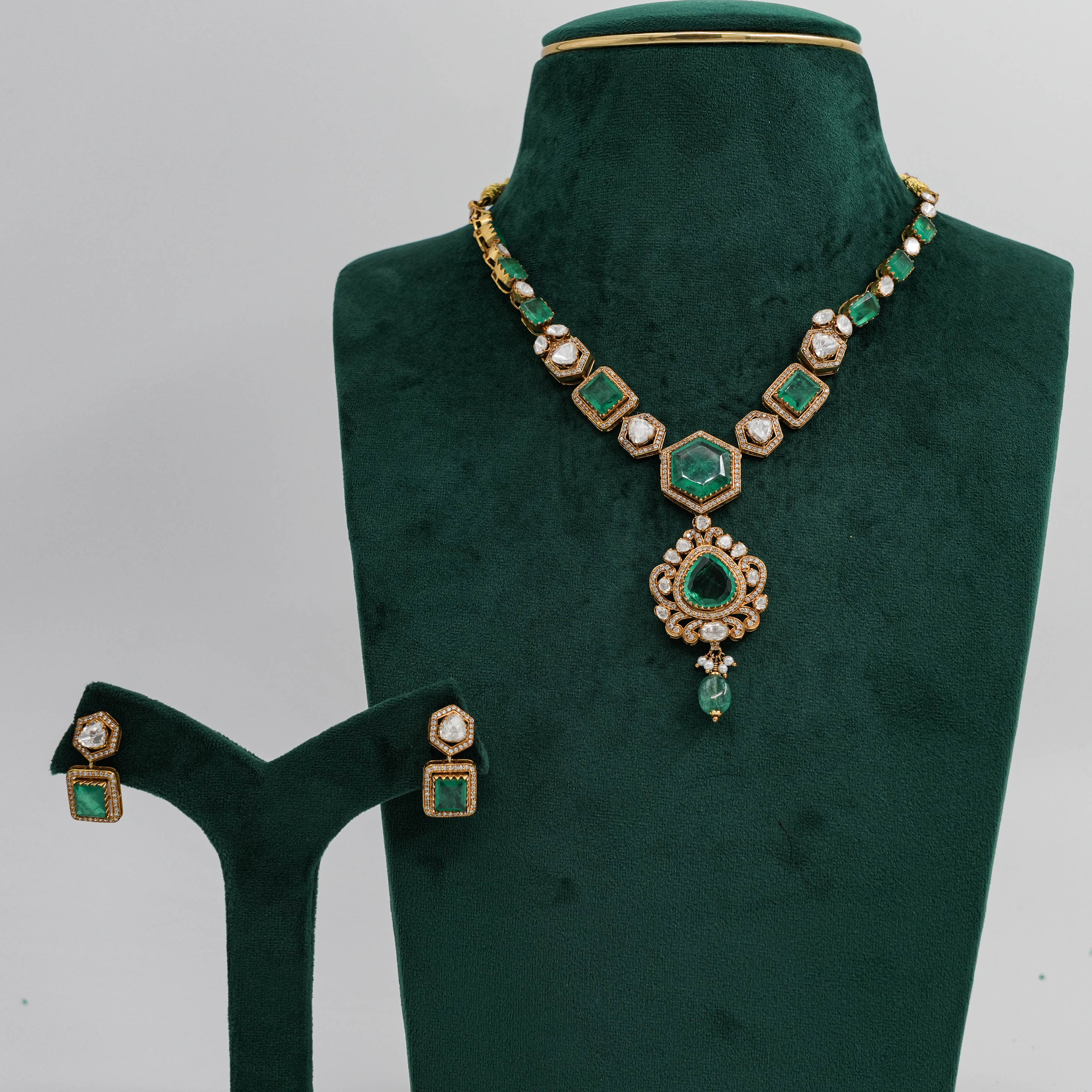 Raag Silver Jewellery - Emerald Pendant Set