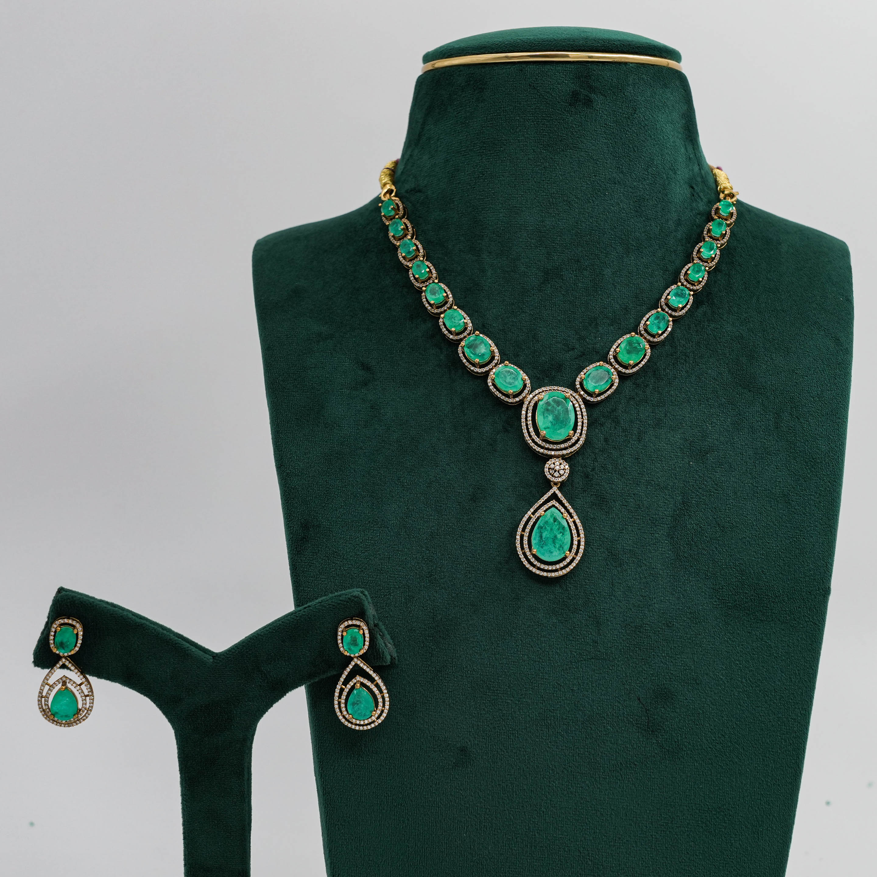Raag Silver Jewellery - Emerald Necklace Set