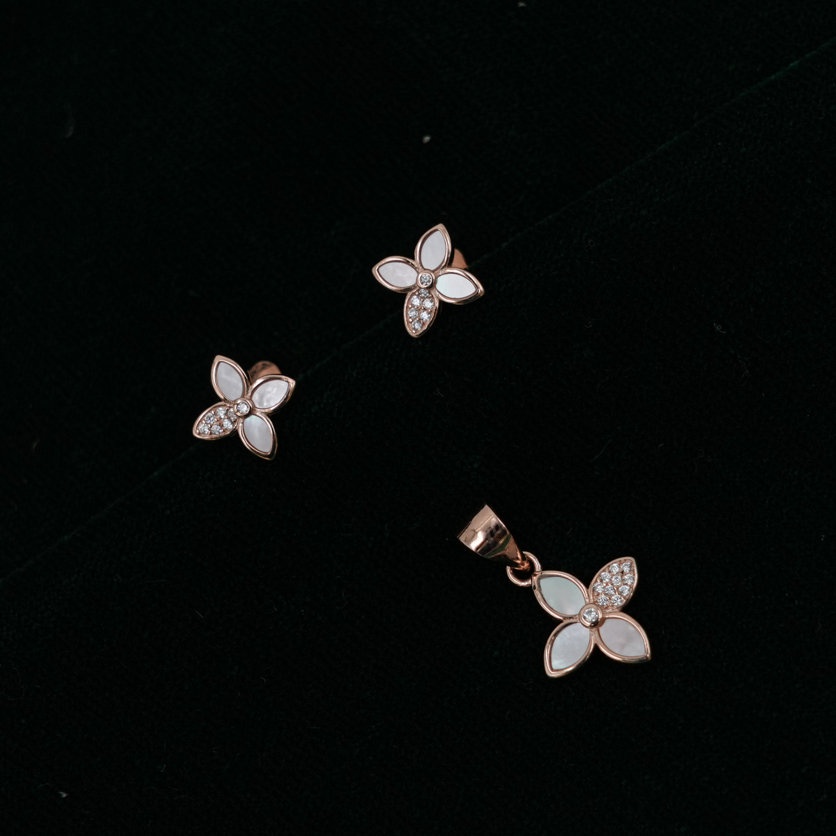 Raag Silver Jewellery - Silver Floral Earrings