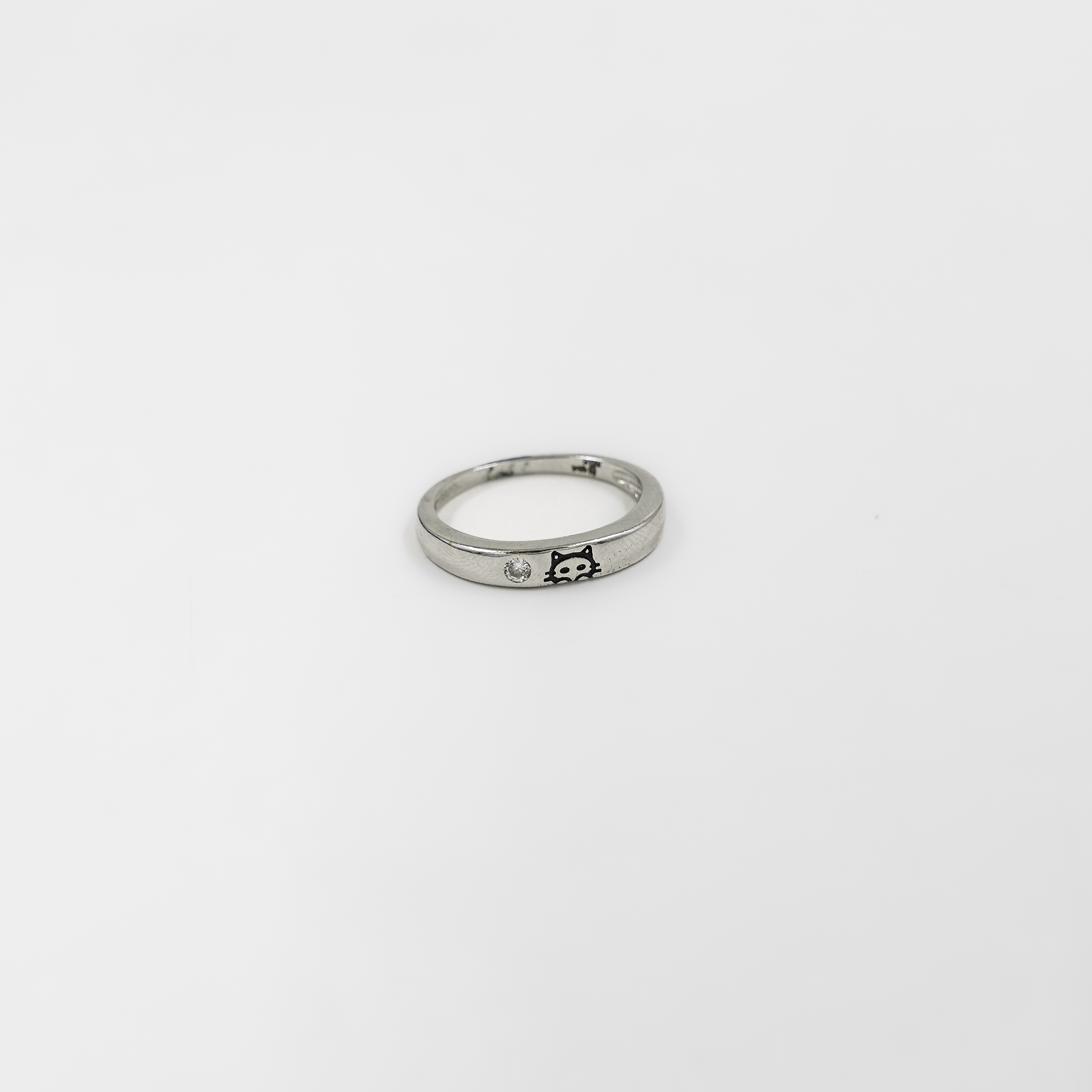 Elegant Sterling Silver Cat Ring For