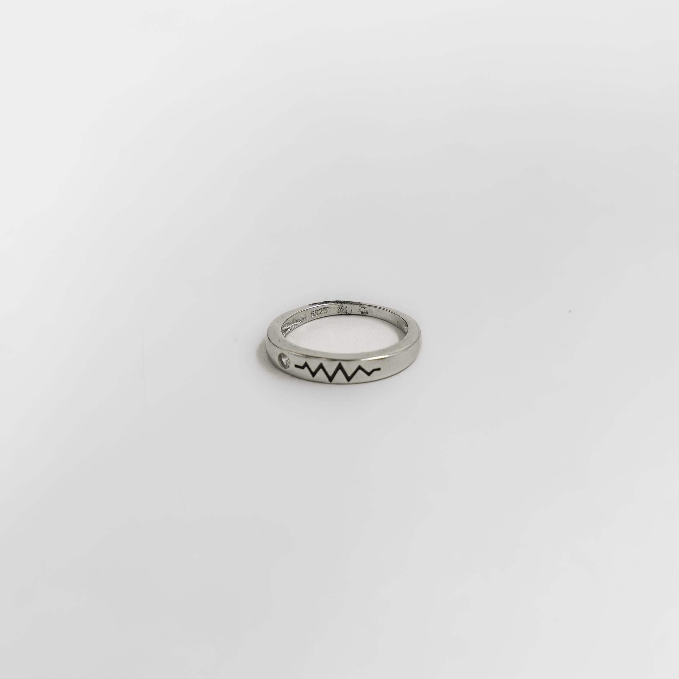 Elegant Sterling Silver Ring With Geometric