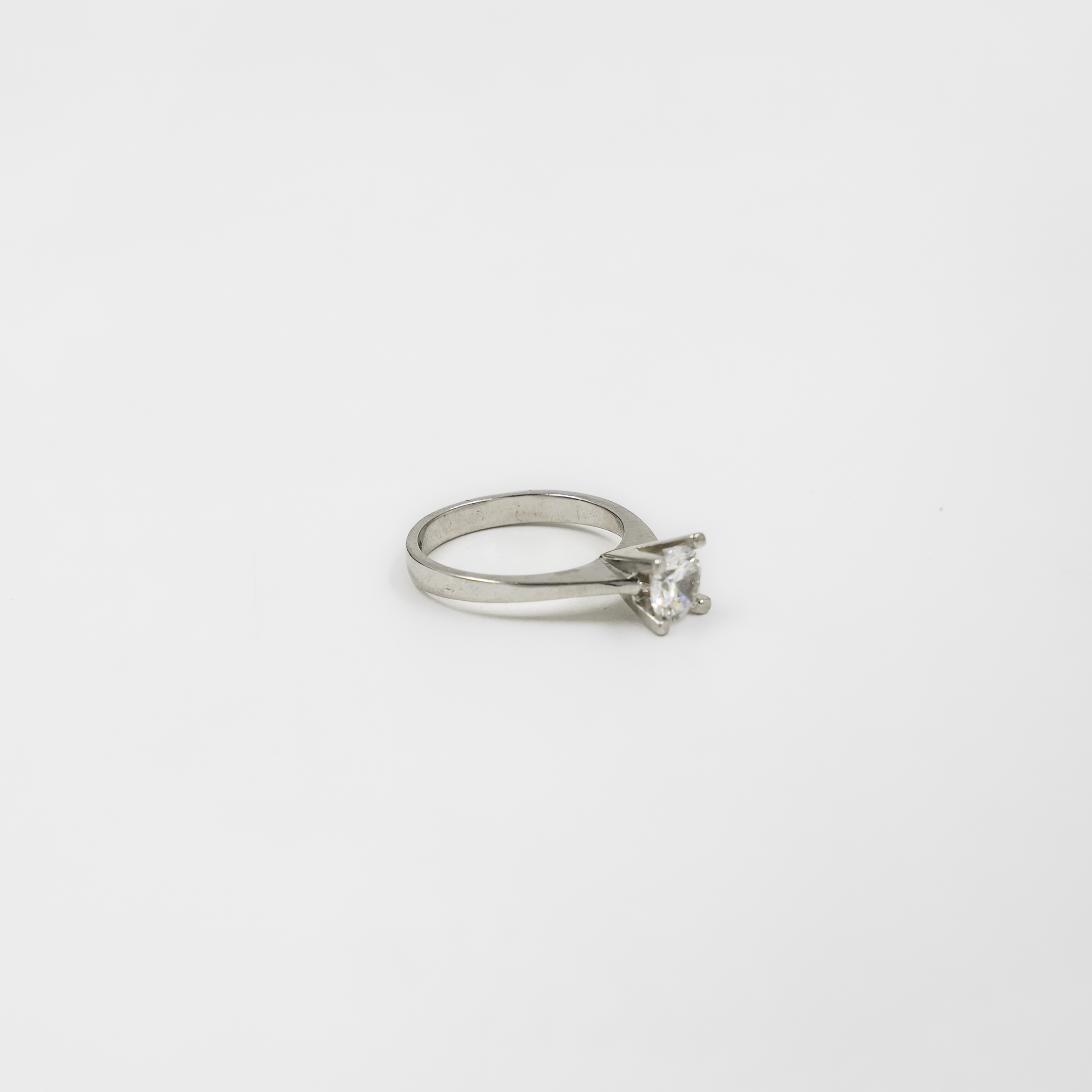 Raag Silver Jewellery - Elegant Silver Round Cut Solitaire Ring