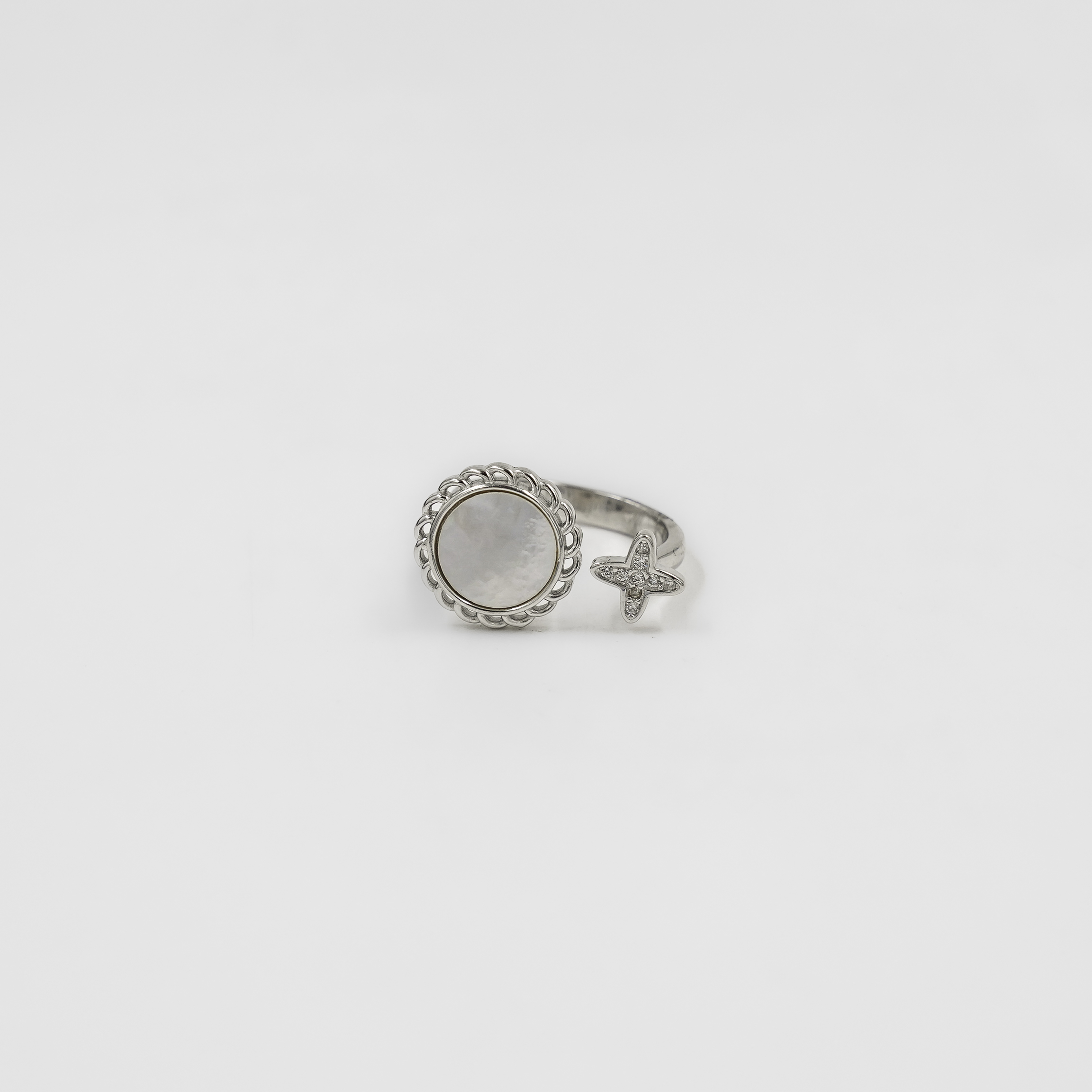 Elegant Sterling Silver Mother Of Pearl