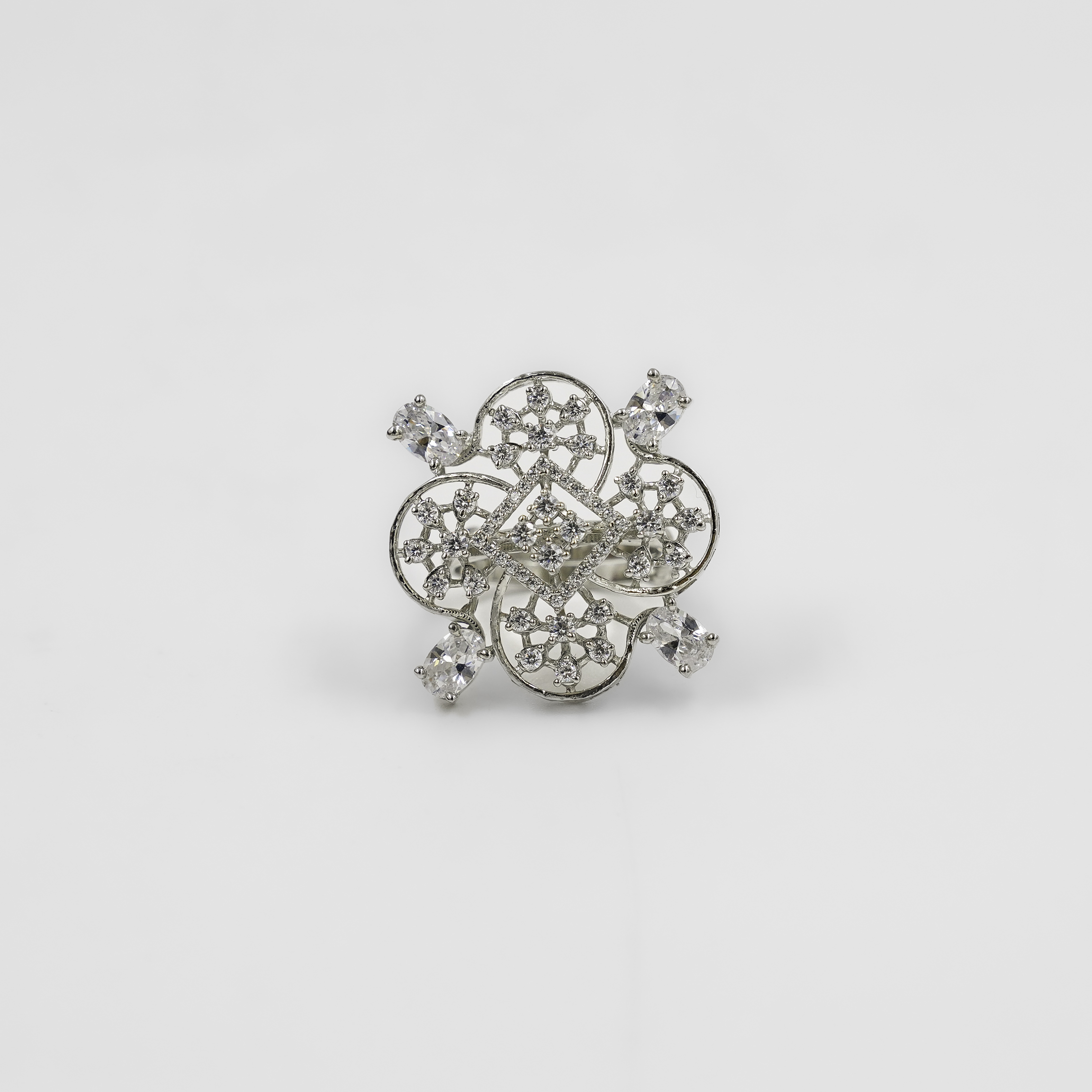 Elegant Silver Cubic Zirconia Flower Pattern