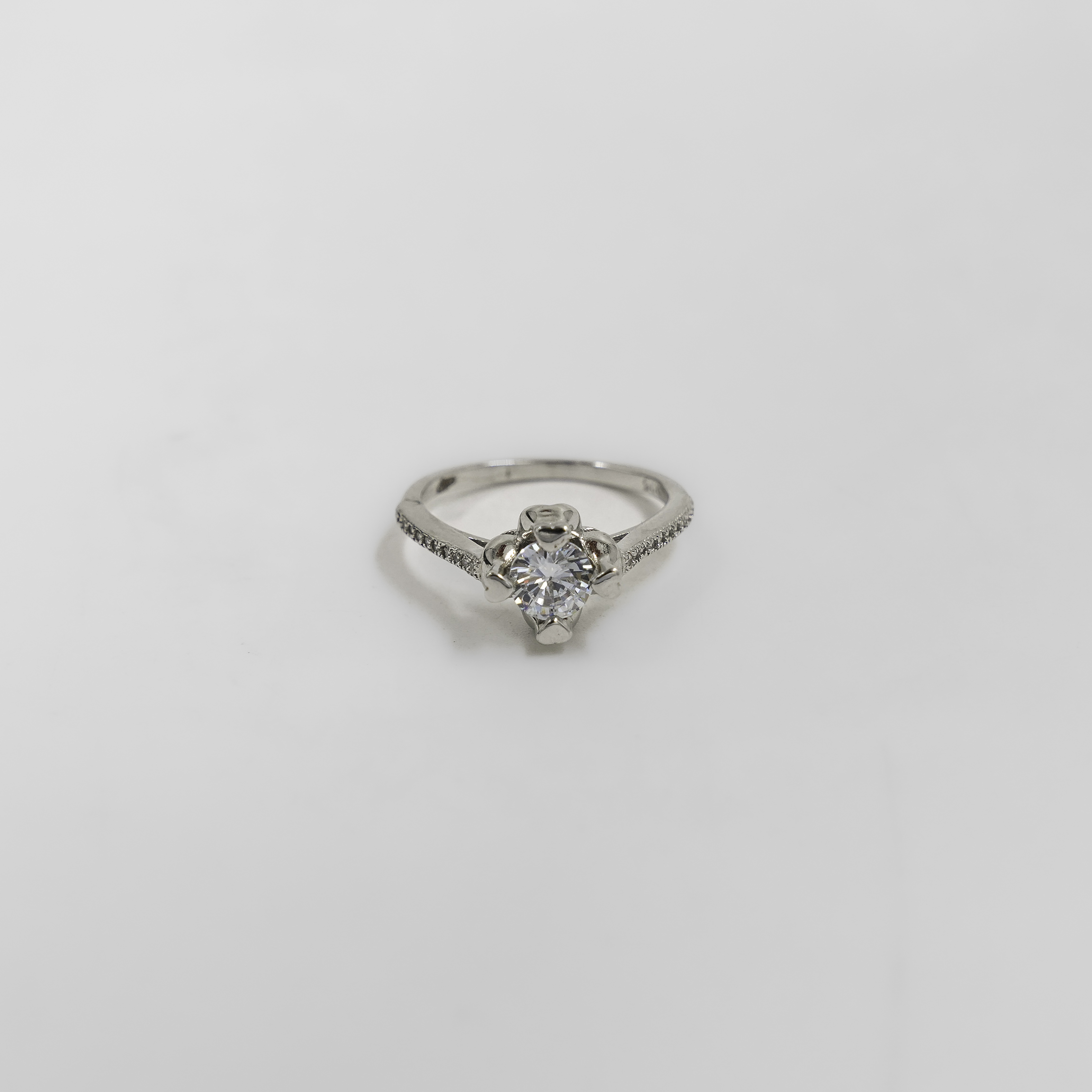 Elegant Sterling Silver Round Cut Stone