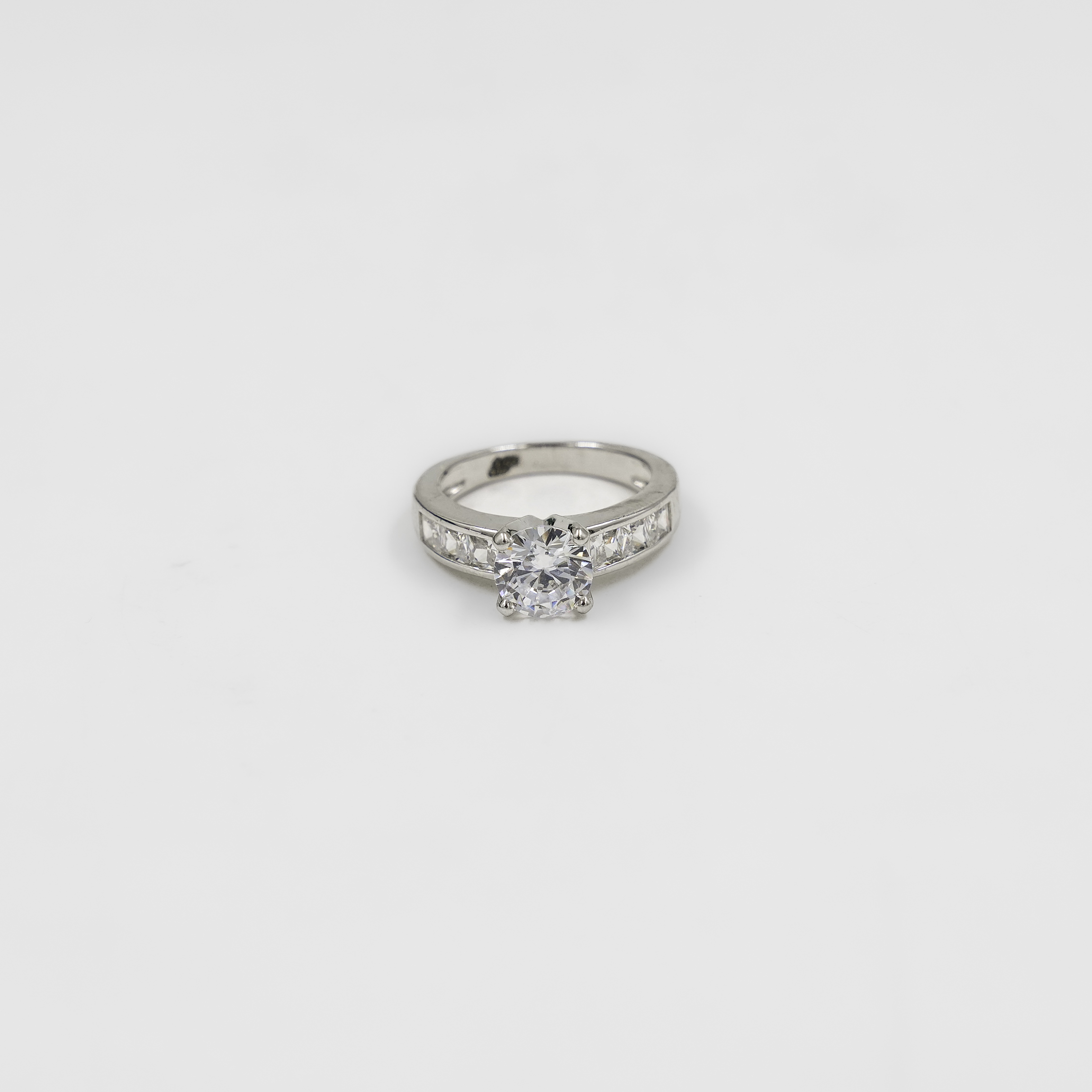 Elegant Silver Ring With Cubic Zirconia