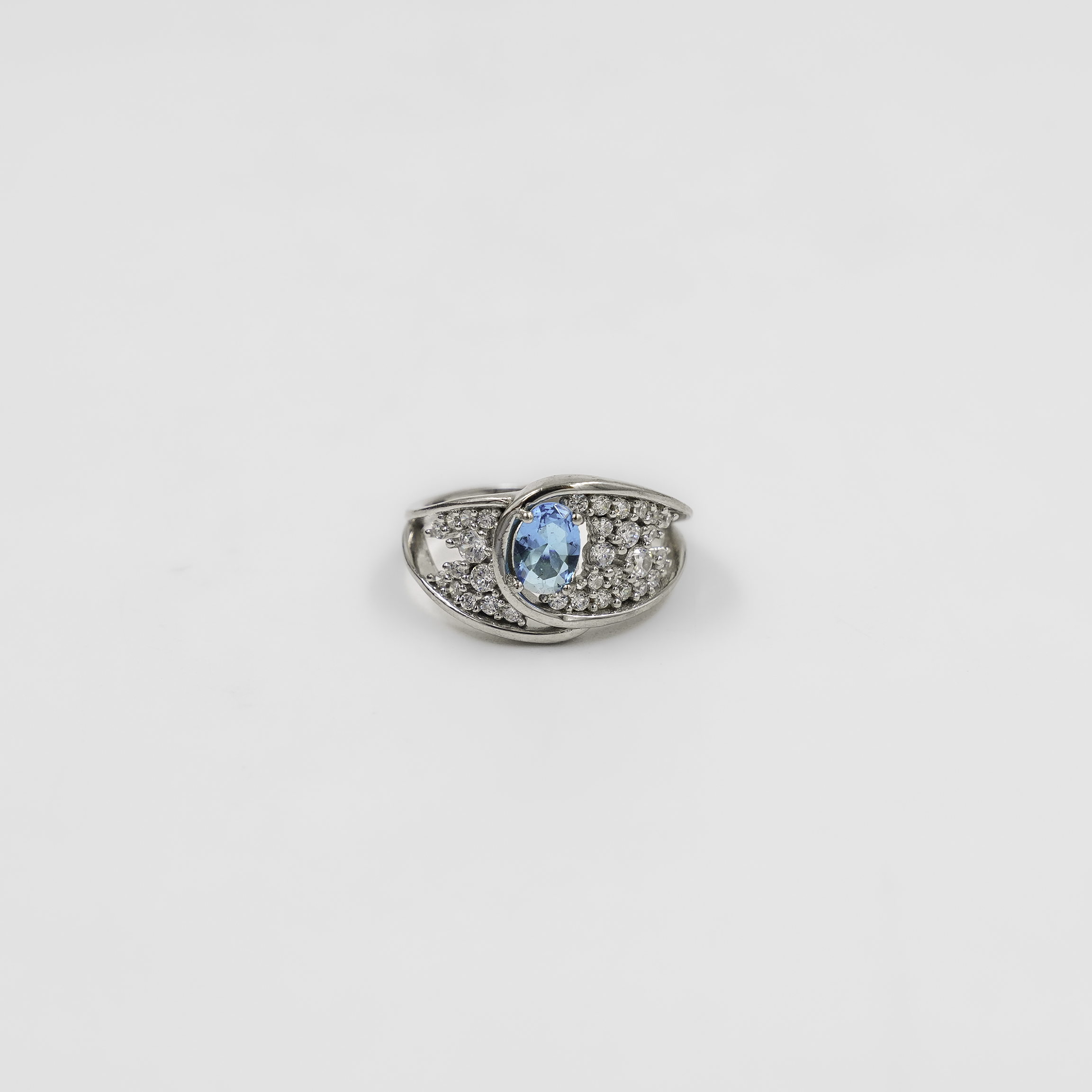 Elegant Silver Ring Blue Topaz