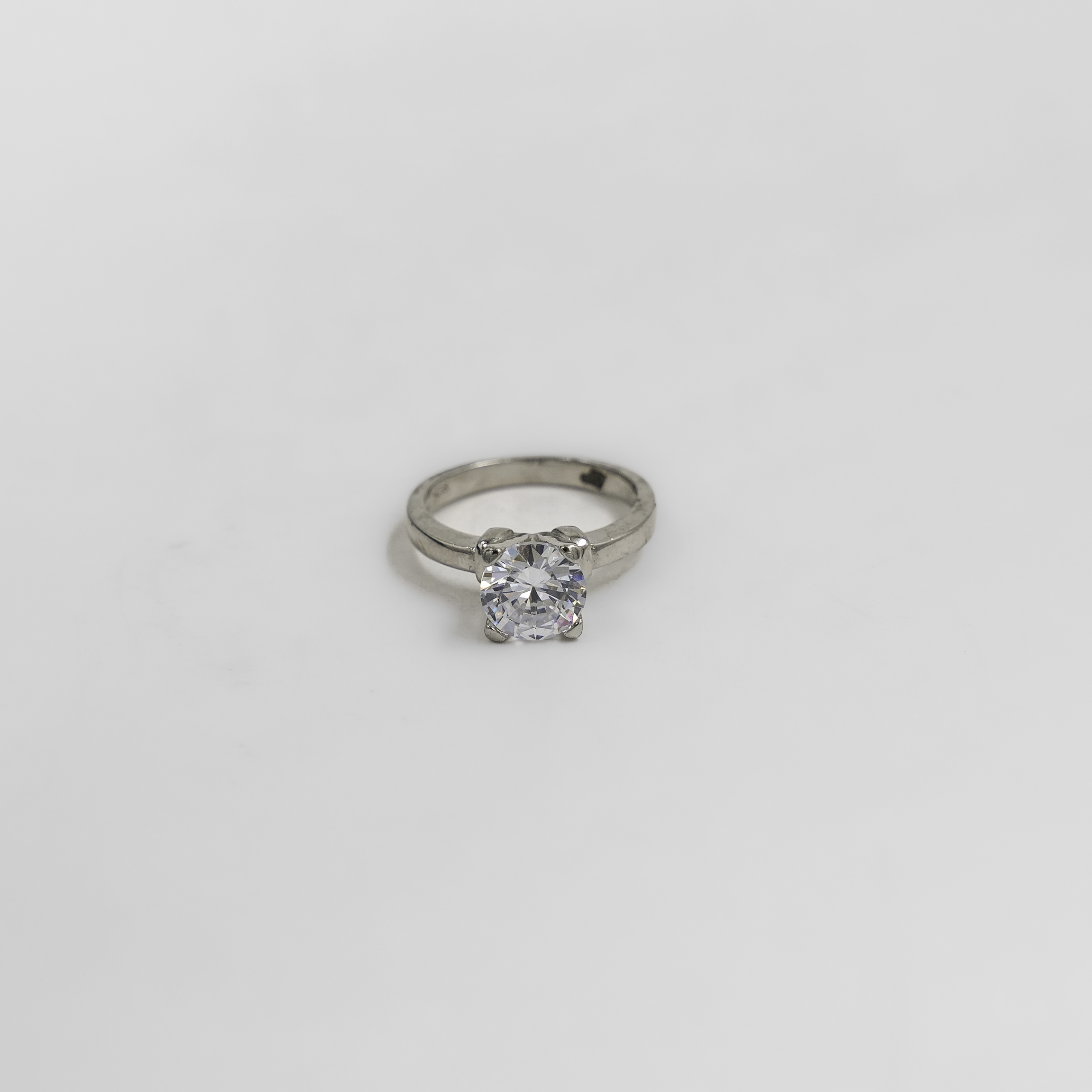 Elegant Silver Ring With Round Cubic