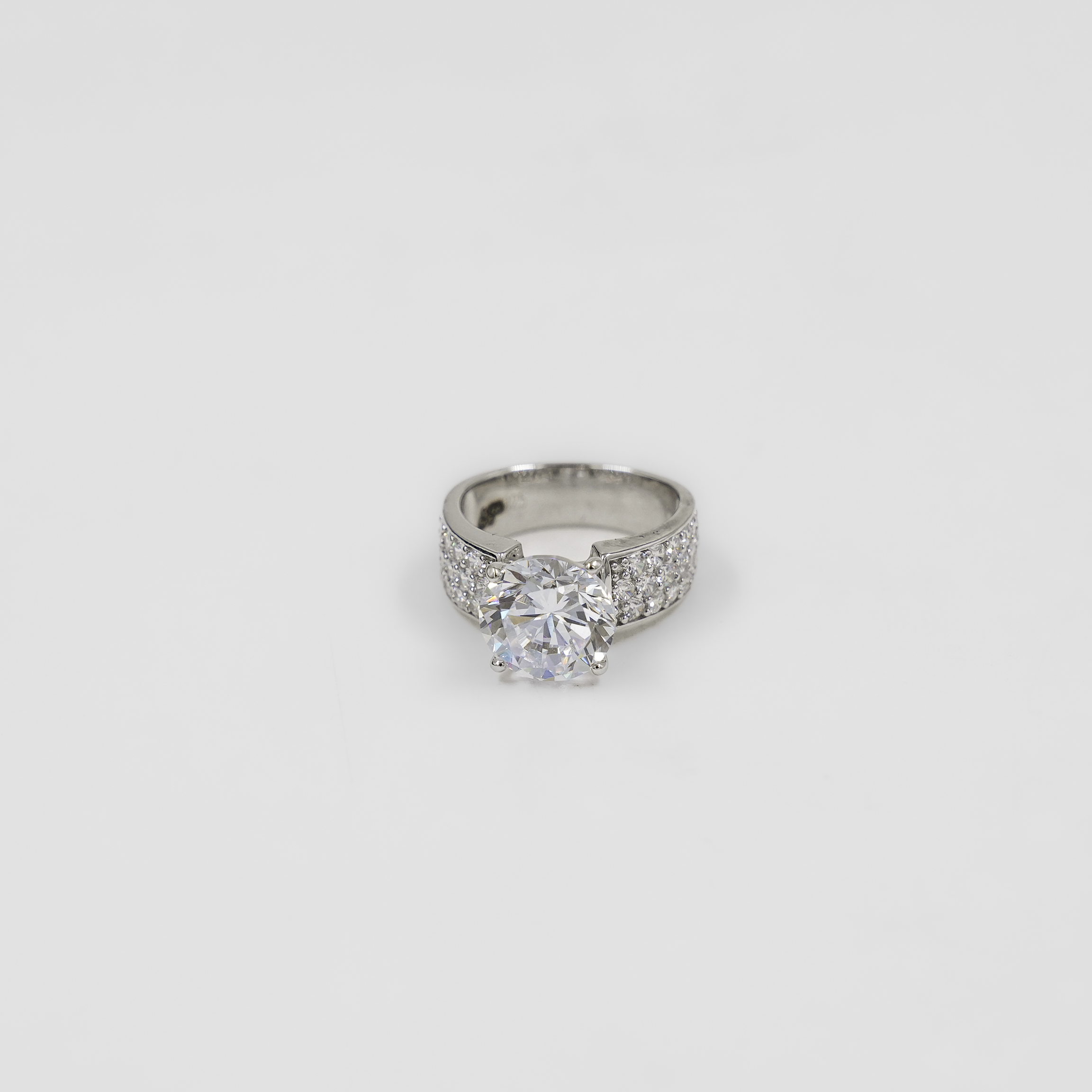 Elegant Silver Cubic Zirconia Ring Ornament