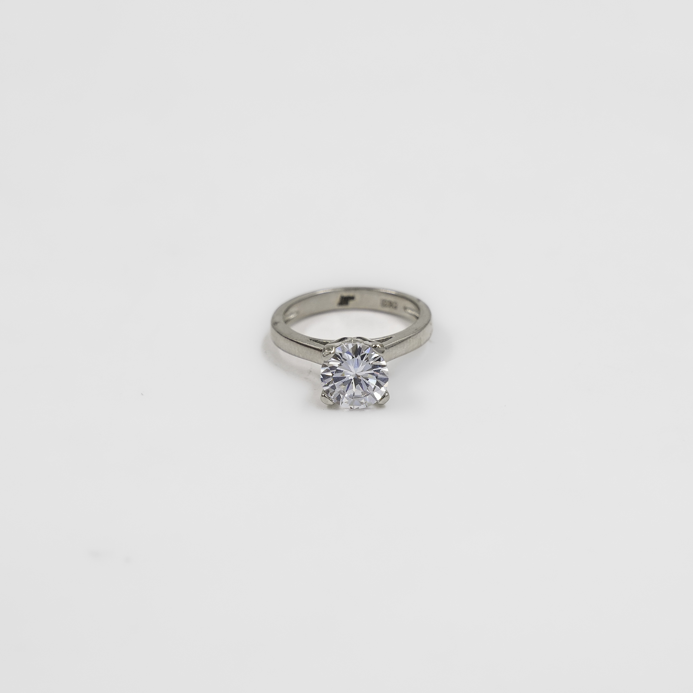 Elegant Sterling Silver Round Cut Solitaire