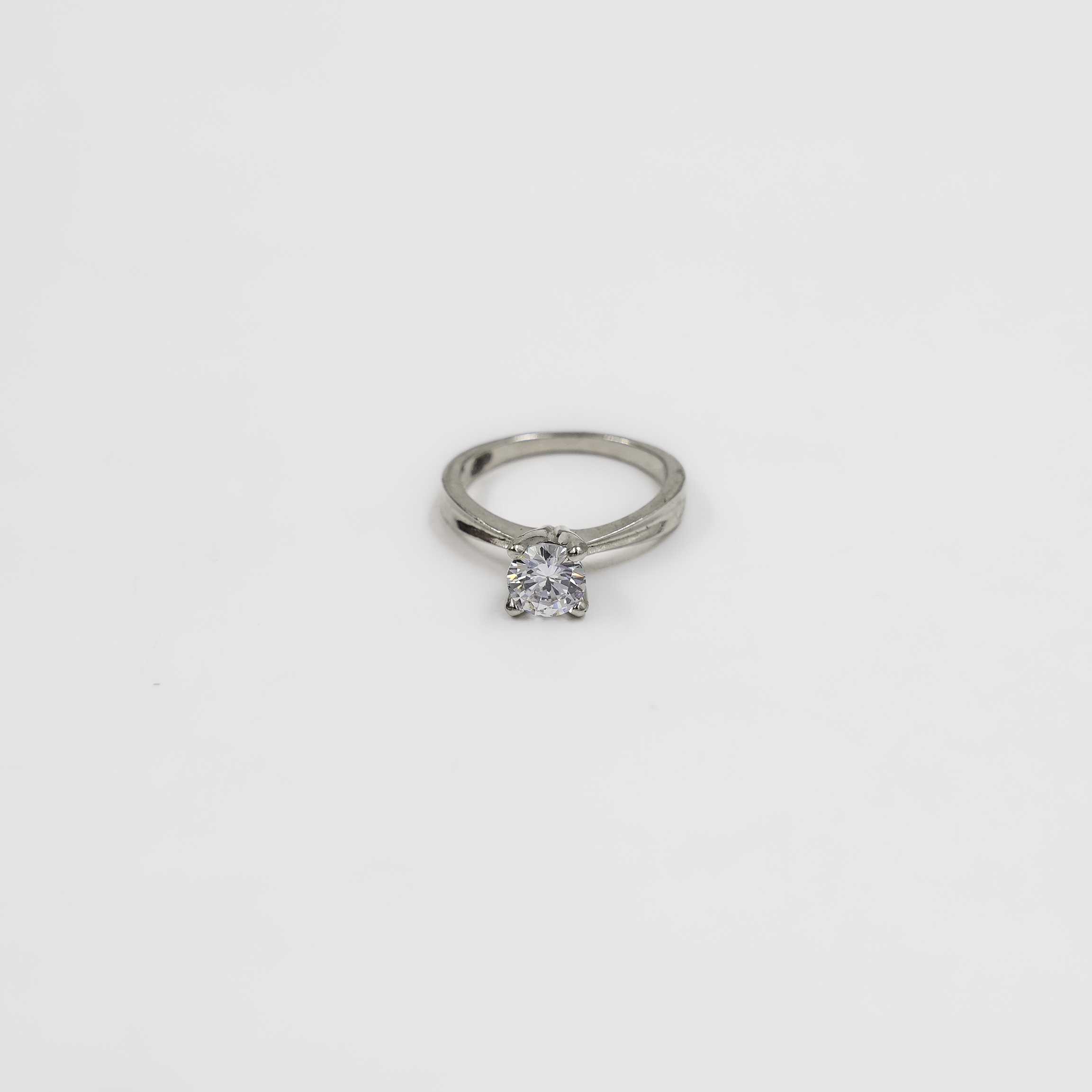 Brand Silver Ring With Round Cut