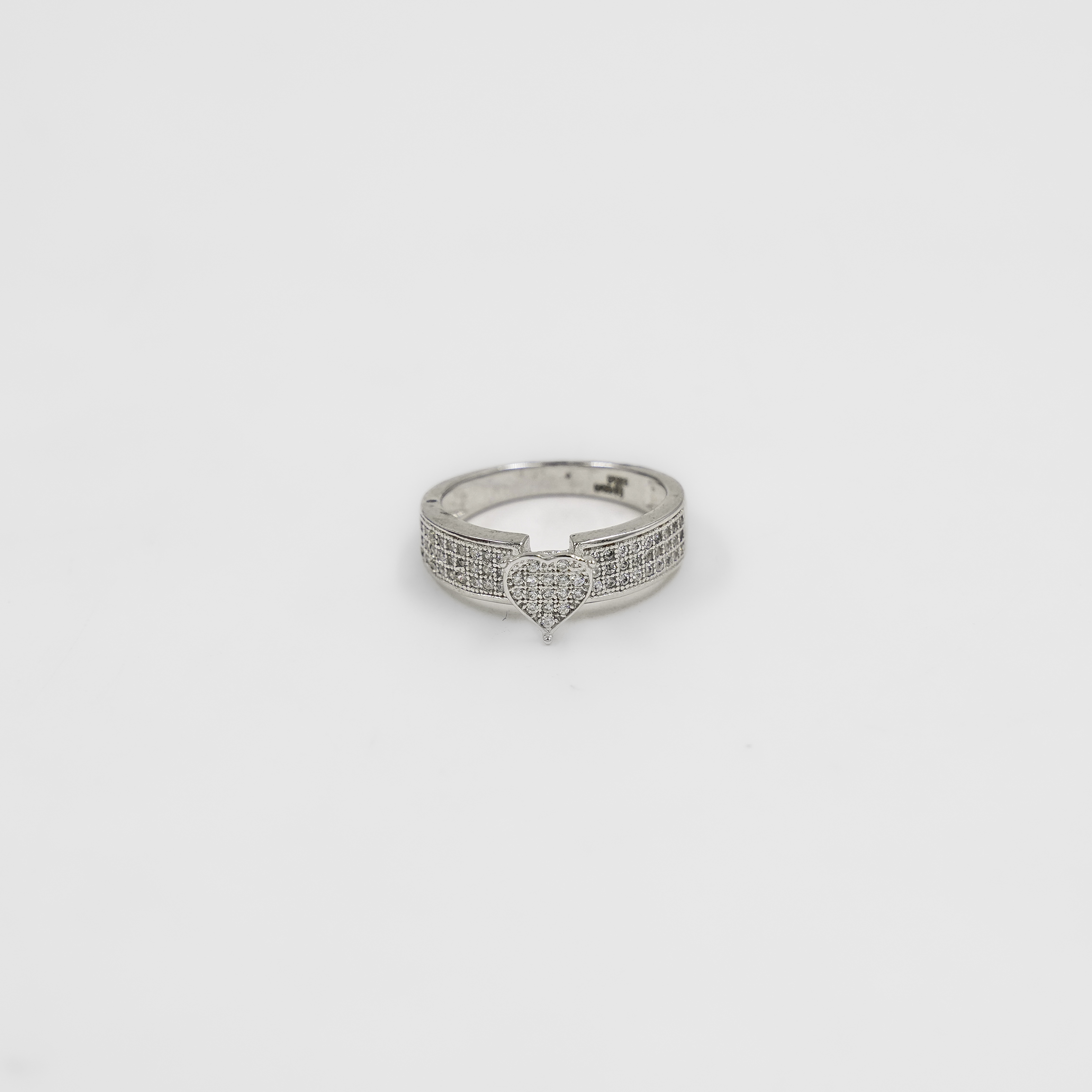 Elegant Silver Heart Detailing Ring