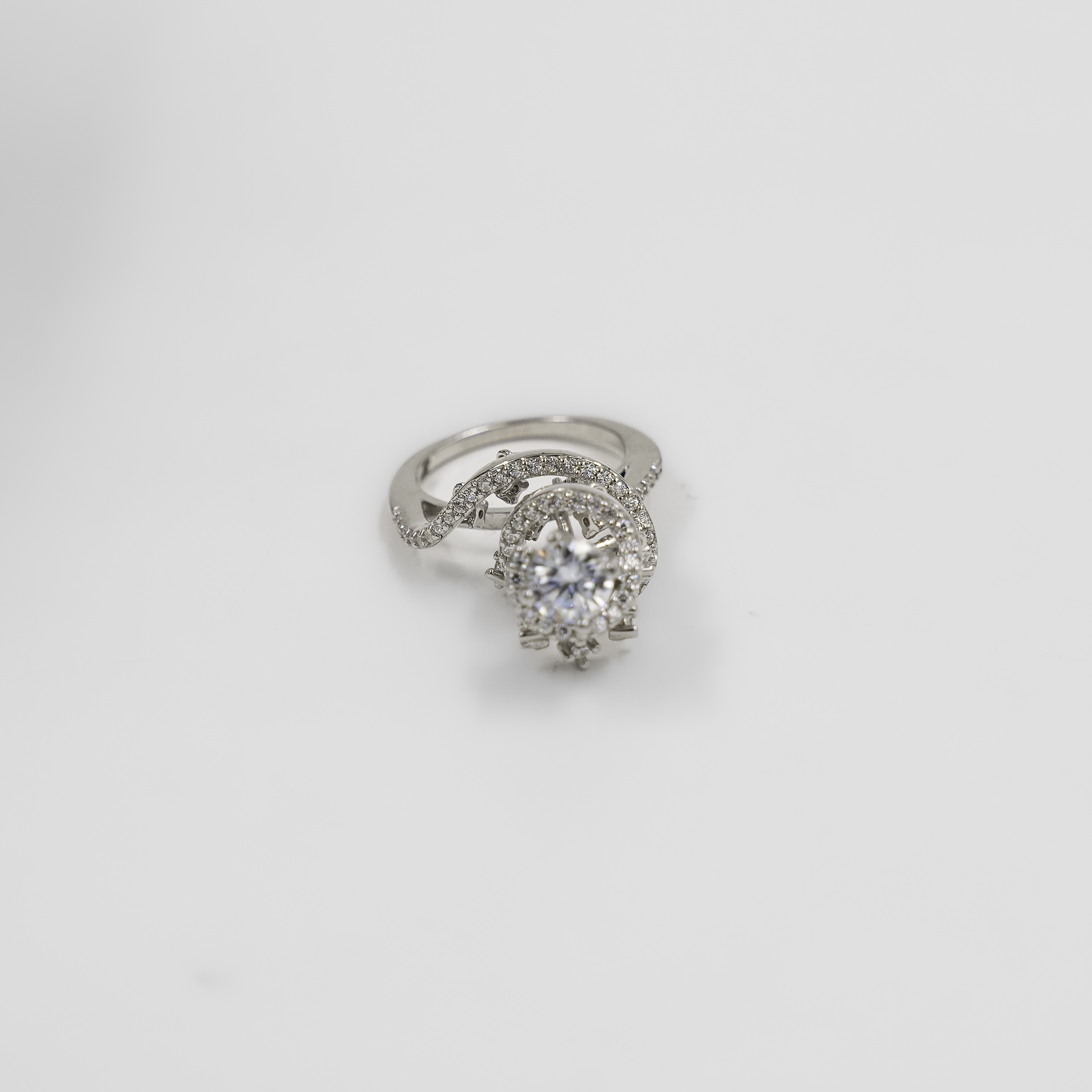 Elegant Sterling Silver Cubic Zirconia Ring