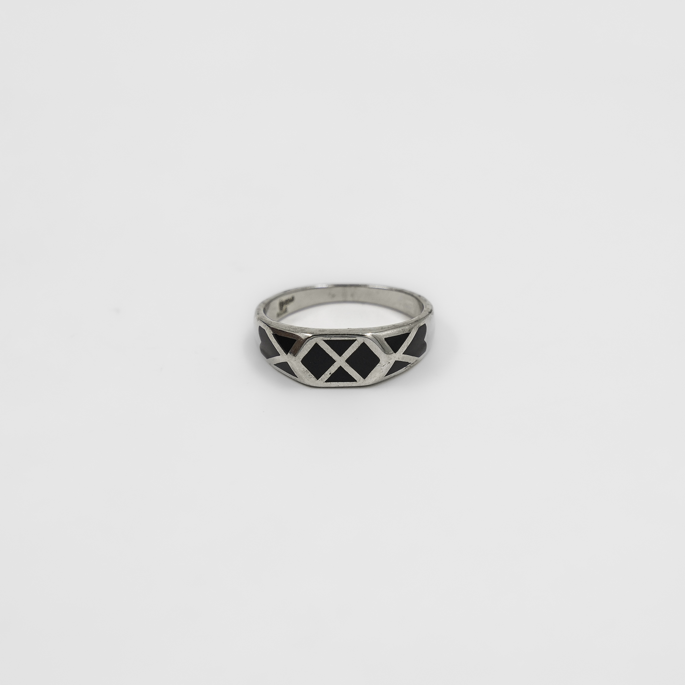 Silver Geometric Pattern Black Inlay Silver