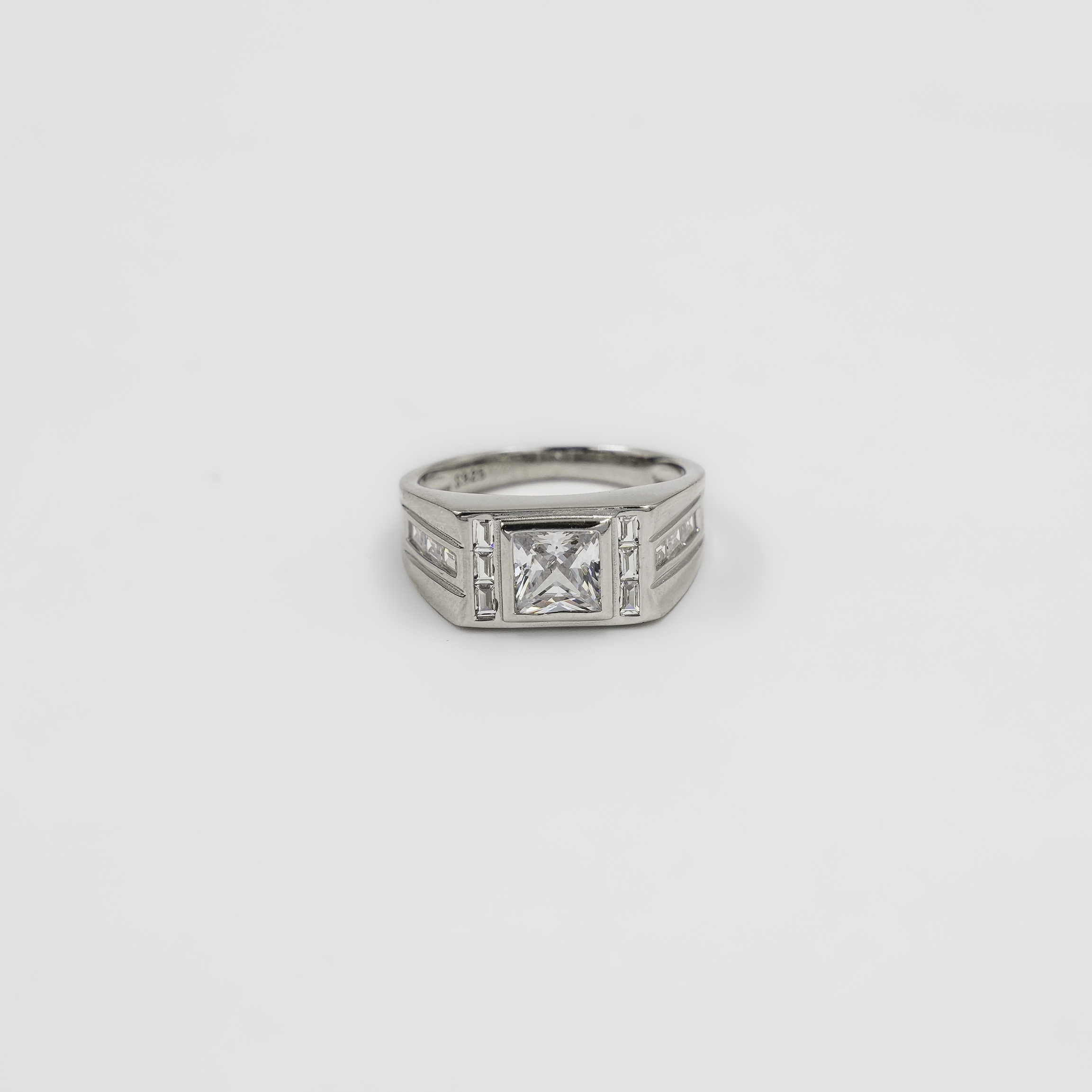 Elegant Sterling Silver Cubic Zirconia Ring